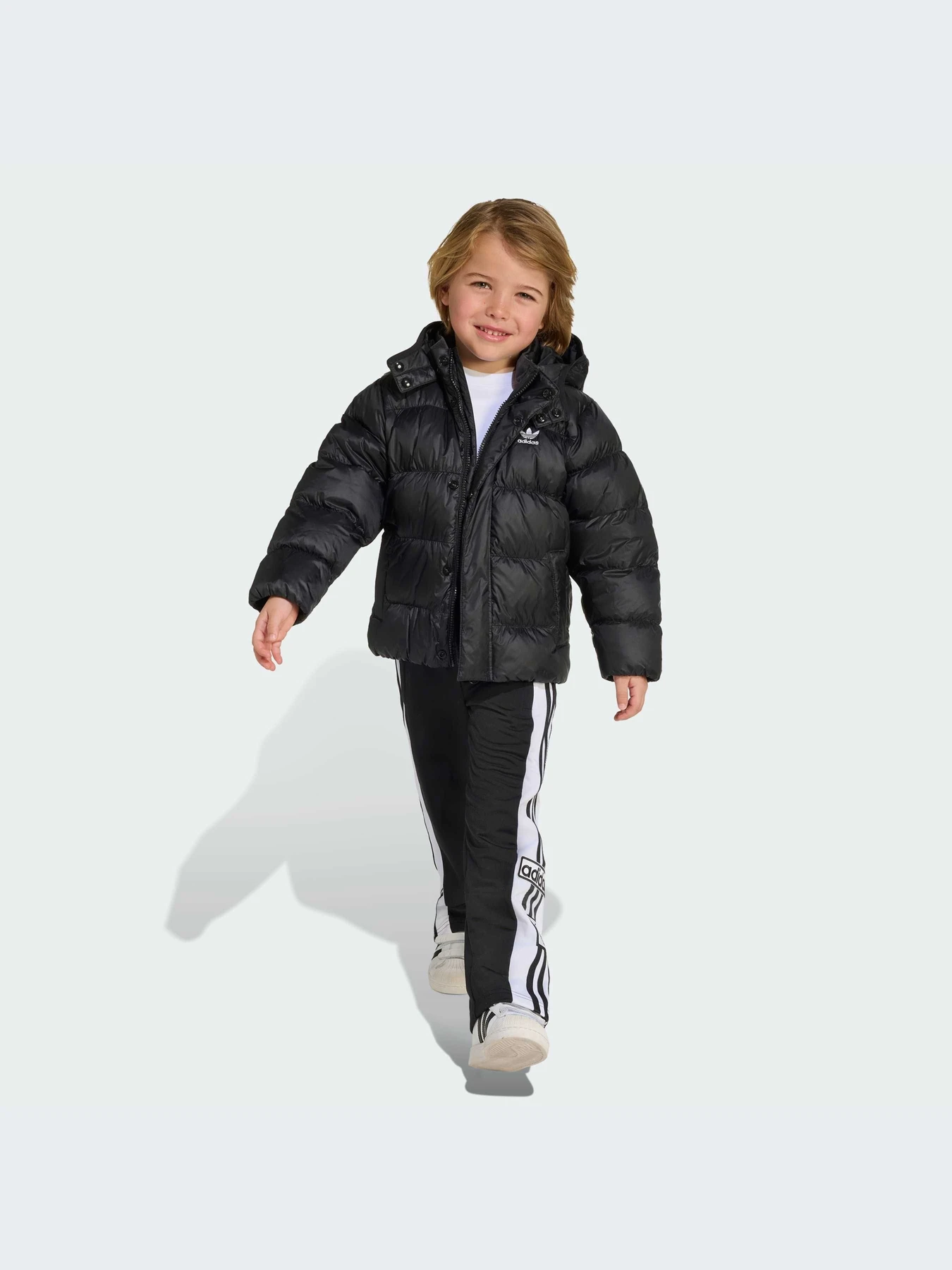 Куртки и дубленки Adidas Adicolor модель JX0550-KZ Фото