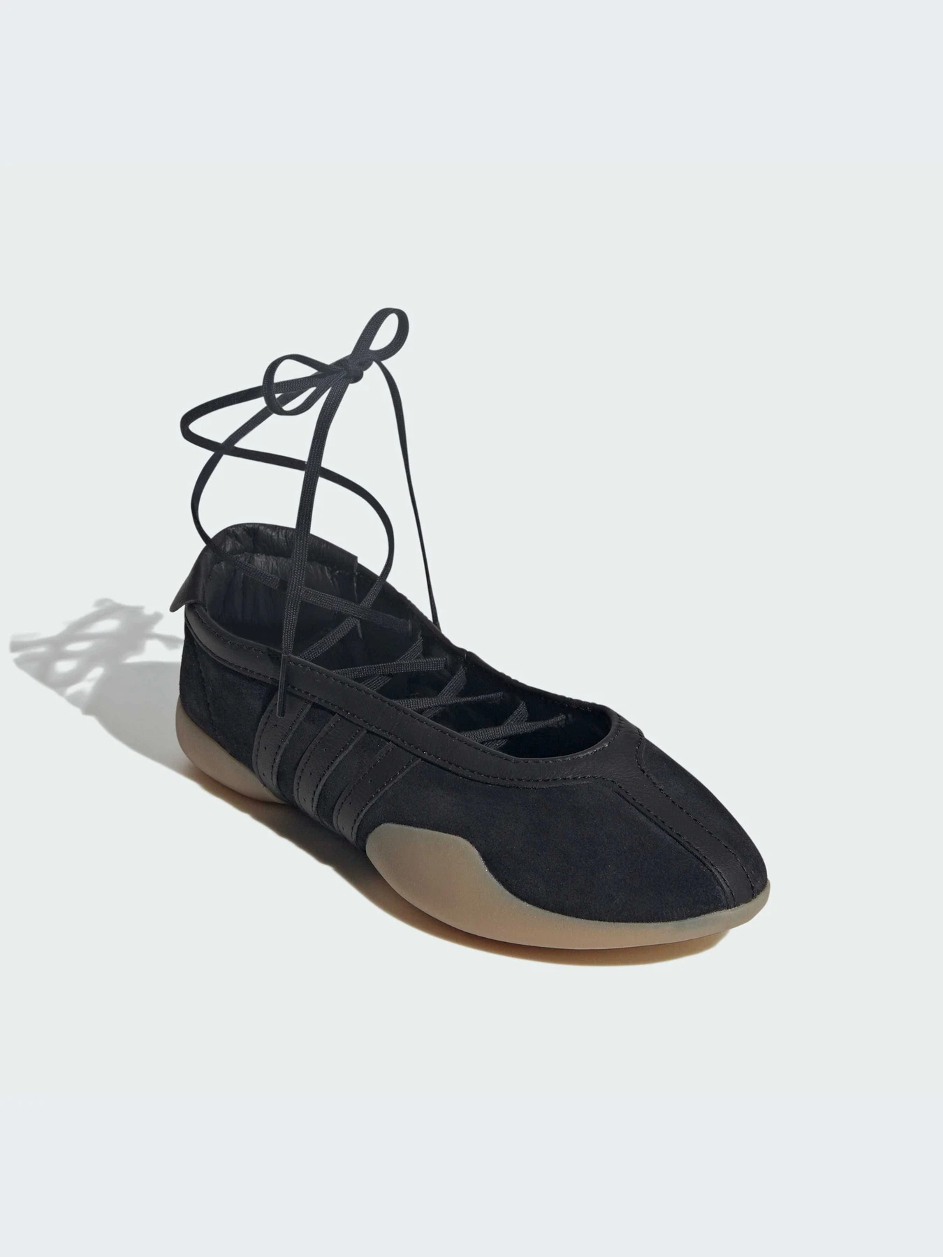 Кроссовки Adidas модель JQ0669-KZ Кроссовки Adidas модель JQ0669-KZ Фото