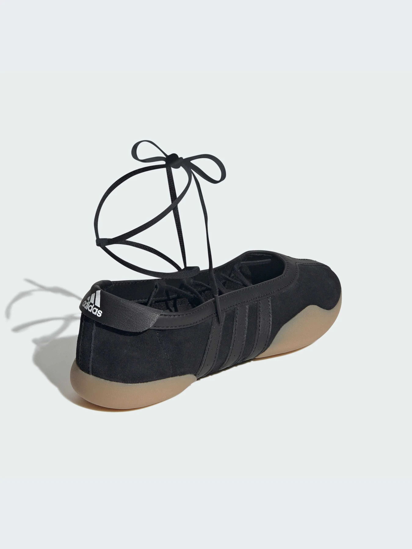 Кроссовки Adidas модель JQ0669-KZ Кроссовки Adidas модель JQ0669-KZ Фото