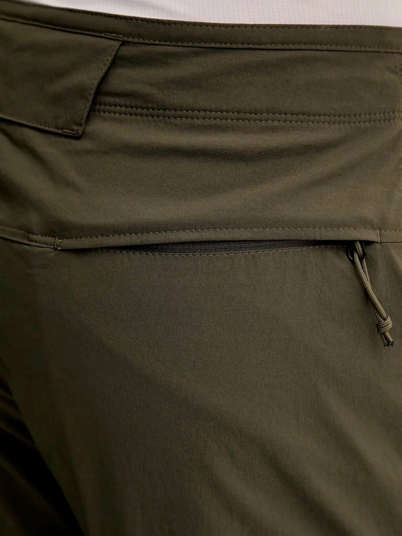 Брюки The North Face модель NF0A8EC321L1 Брюки The North Face модель NF0A8EC321L1 Фото