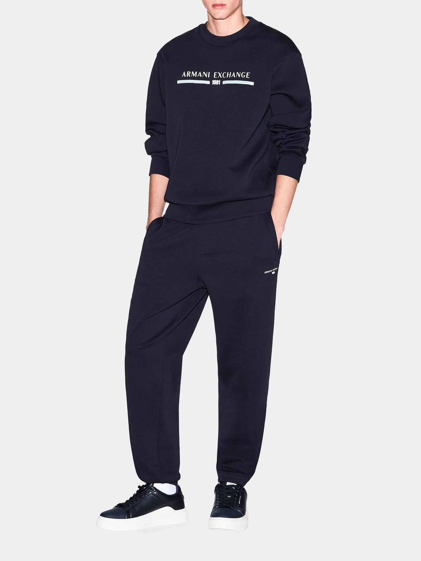 Брюки Armani Exchange модель XM000978-AF10818-UB101 Брюки Armani Exchange модель XM000978-AF10818-UB101 Фото