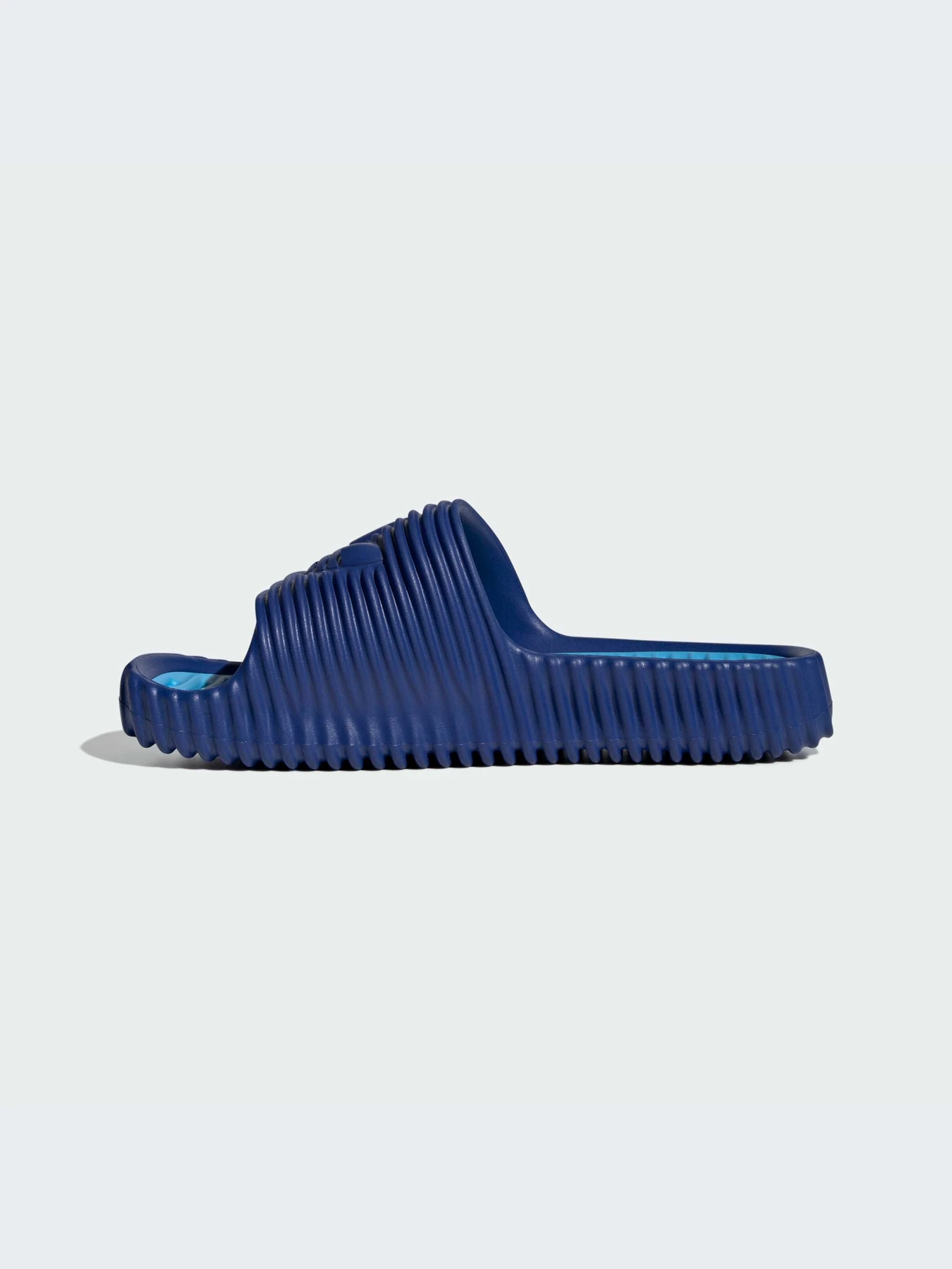 Шлёпанцы Adidas Adilette модель JH5517-KZ Шлёпанцы Adidas Adilette модель JH5517-KZ Фото