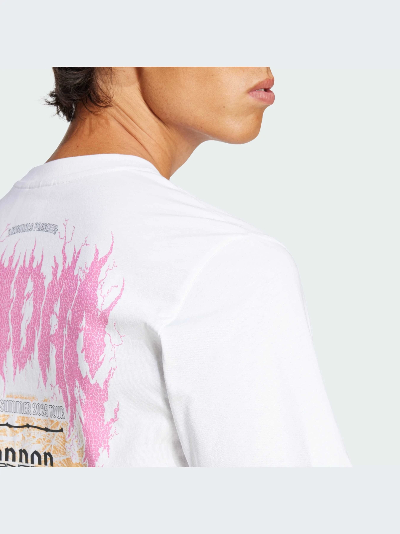 Футболки и поло Adidas Graphics модель JD0665-KZ Футболки и поло Adidas Graphics модель JD0665-KZ Фото