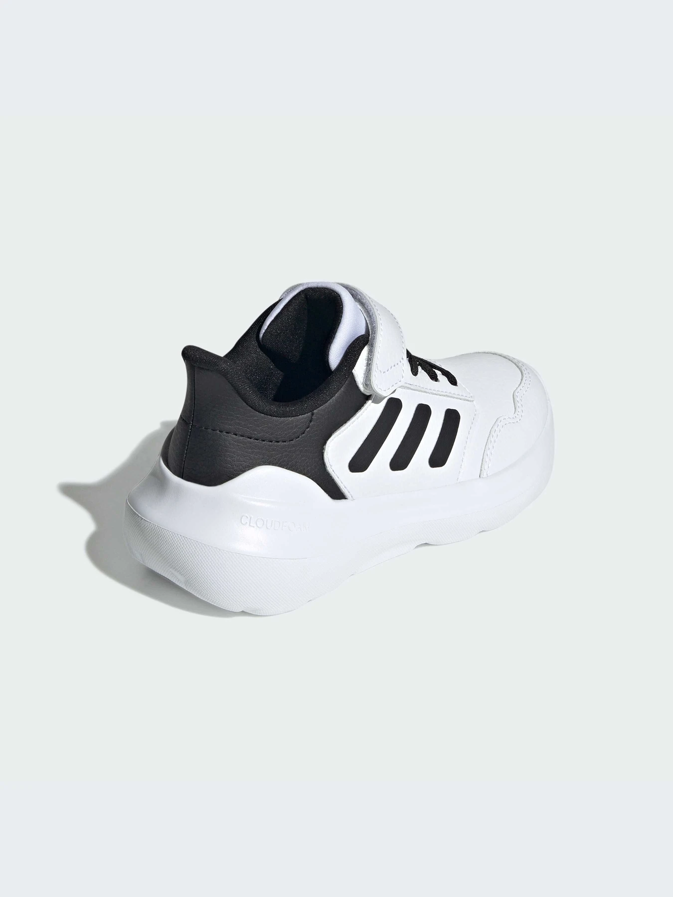Кроссовки Adidas модель JH8606-KZ Кроссовки Adidas модель JH8606-KZ Фото