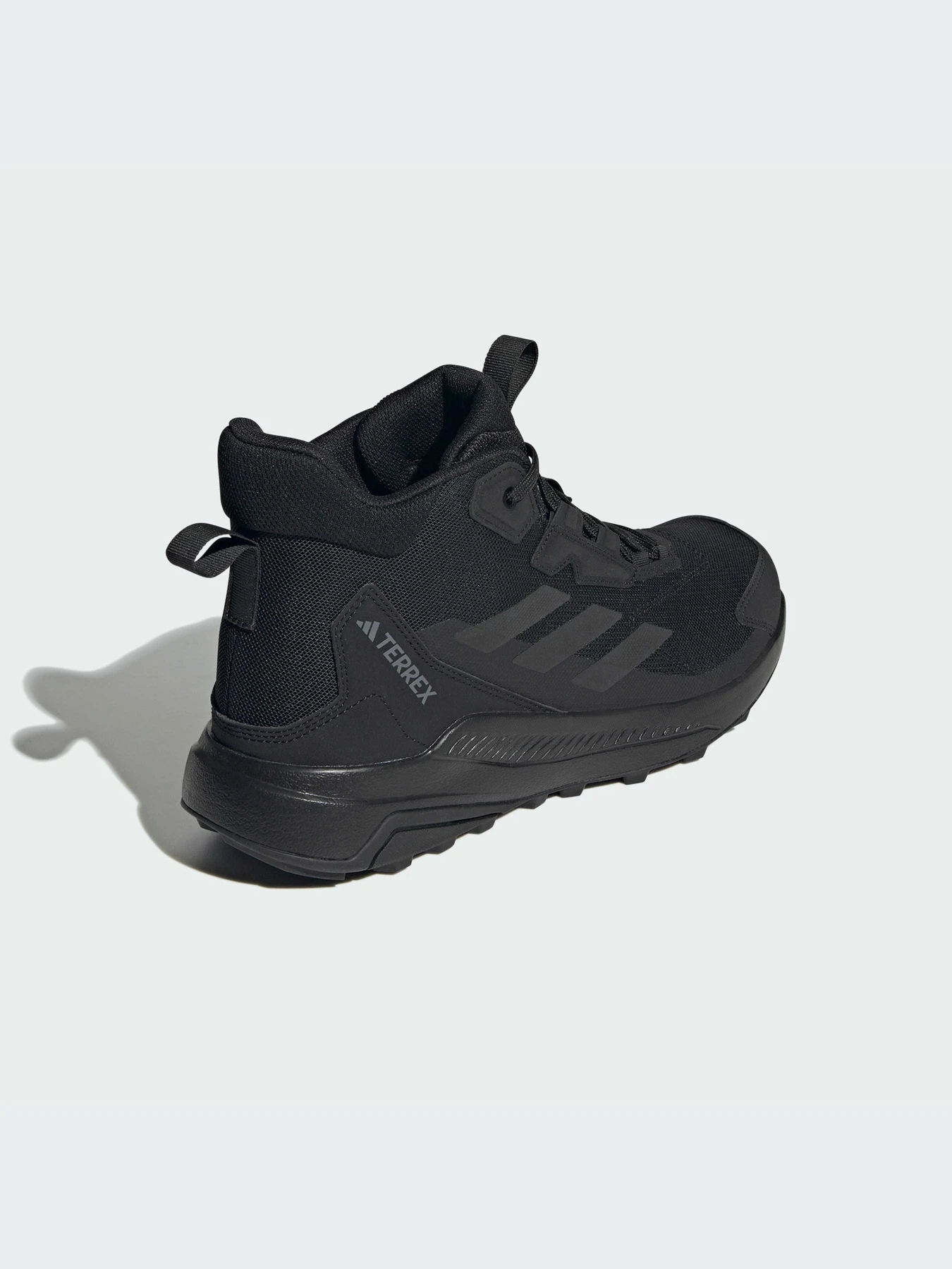 Ботинки и сапоги Adidas модель IE1473-KZ Ботинки и сапоги Adidas модель IE1473-KZ Фото