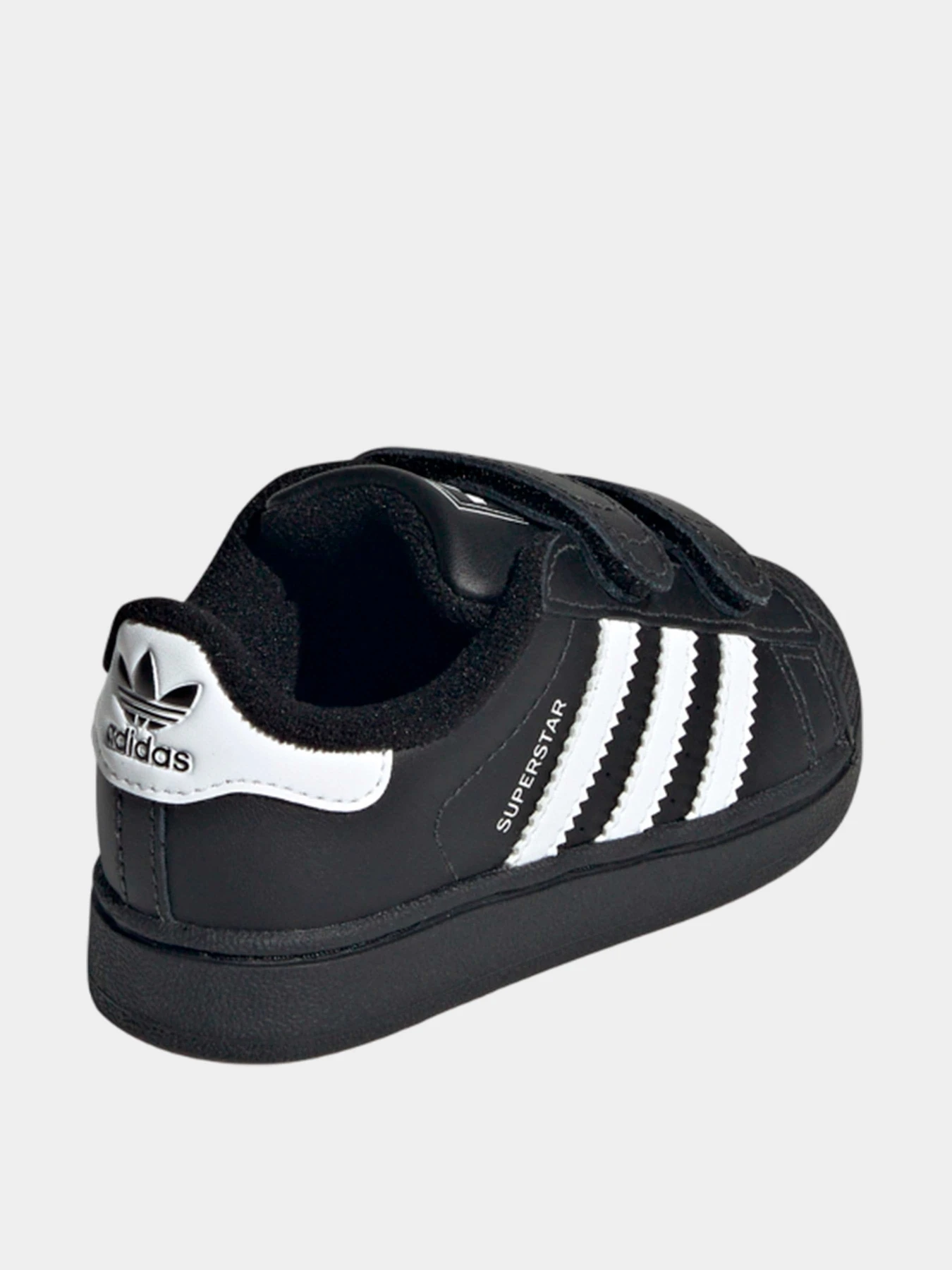 Кроссовки Adidas модель JI3991 Кроссовки Adidas модель JI3991 Фото