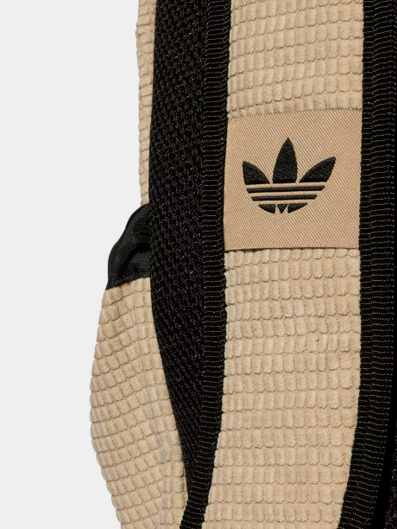 Рюкзаки Adidas модель JW1186 Рюкзаки Adidas модель JW1186 Фото