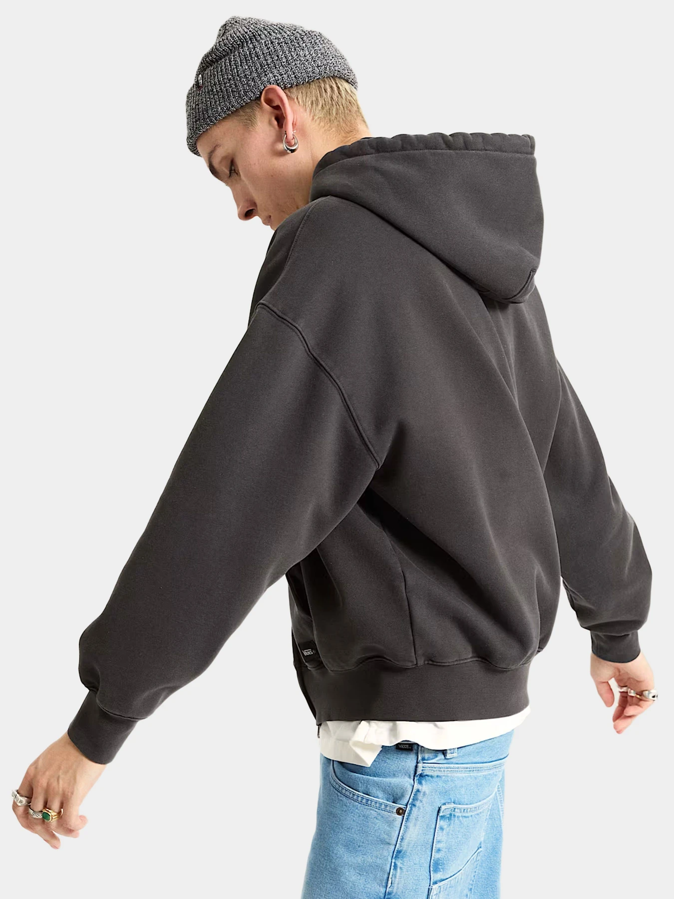 Худи и свитшоты Vans модель VN000P98EMV1 Худи и свитшоты Vans модель VN000P98EMV1 Фото