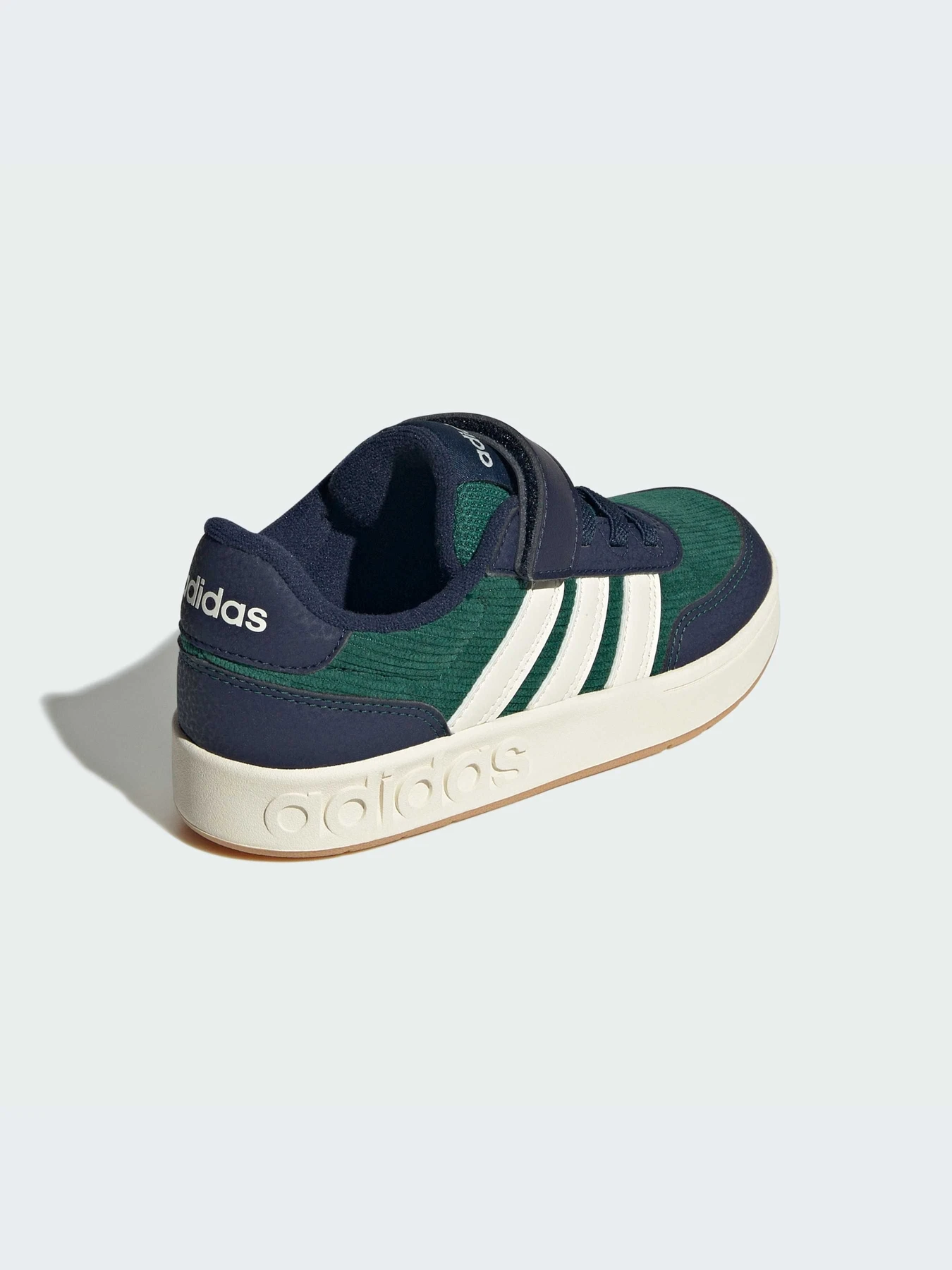 Кроссовки Adidas модель JS2015-KZ Кроссовки Adidas модель JS2015-KZ Фото