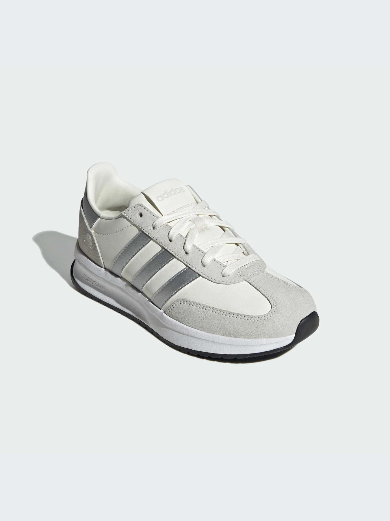 Кроссовки Adidas модель JR8667-KZ Кроссовки Adidas модель JR8667-KZ Фото