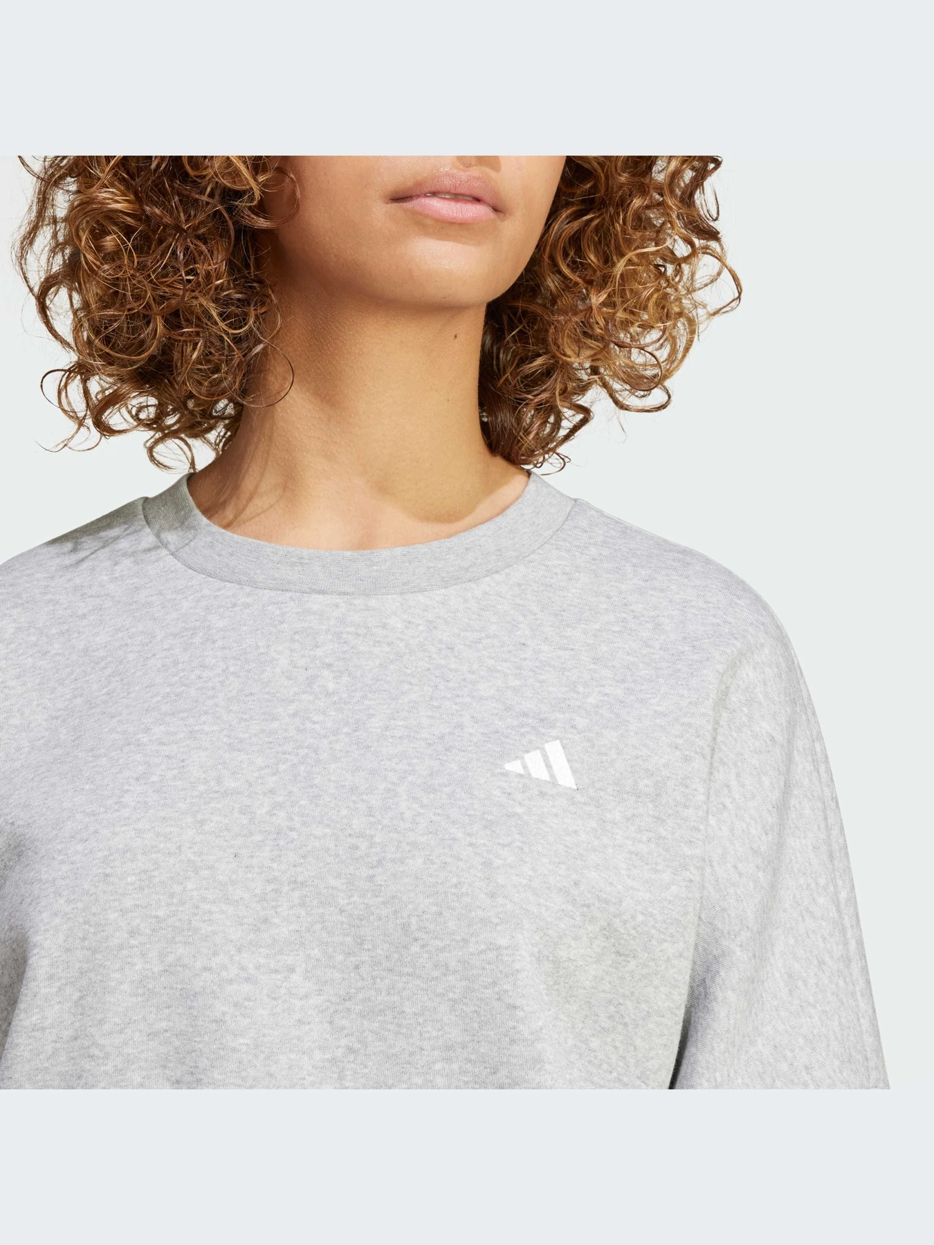 Худи и свитшоты Adidas модель IX7943-KZ Худи и свитшоты Adidas модель IX7943-KZ Фото