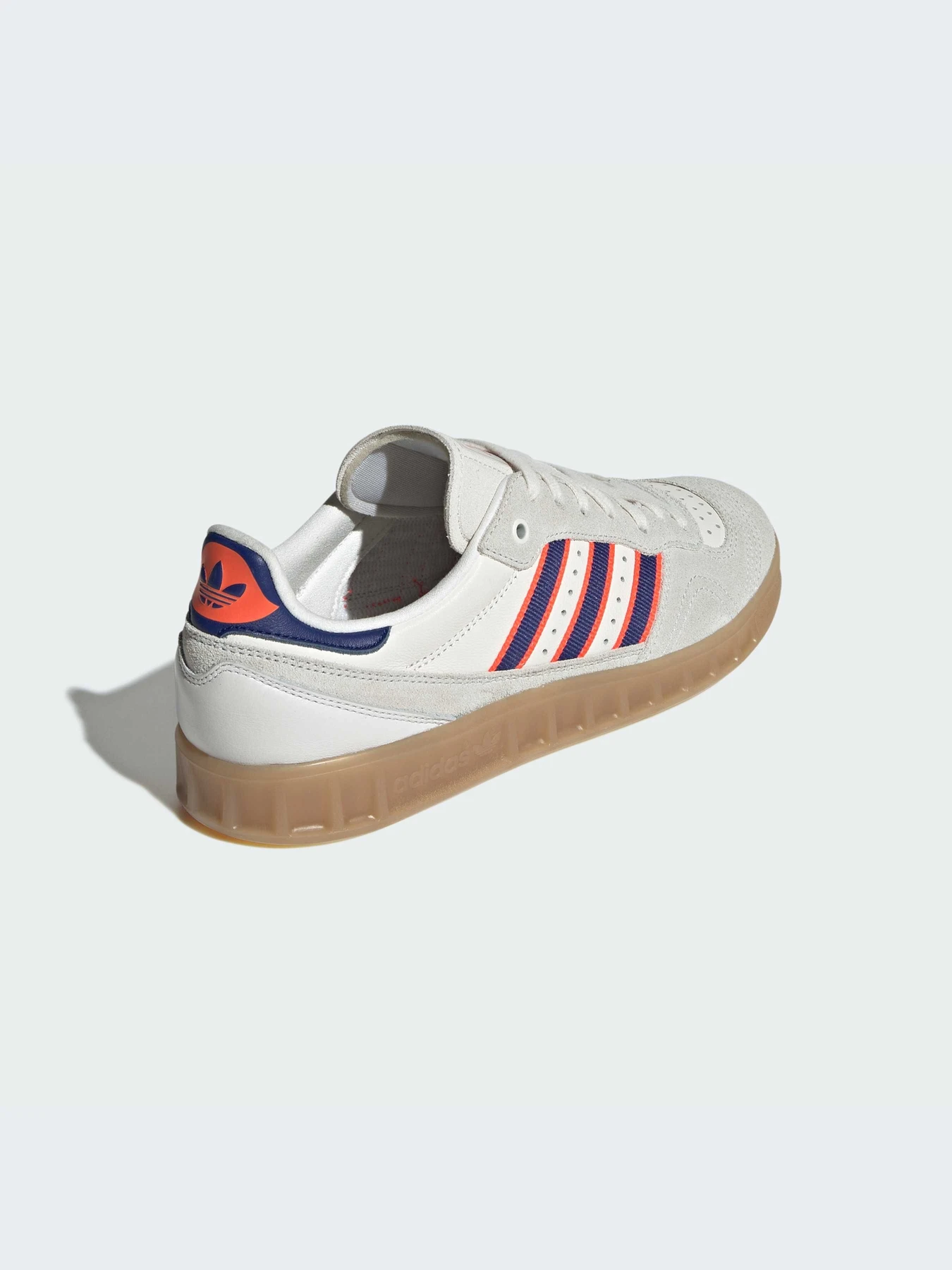 Кроссовки Adidas модель JR8369-KZ Кроссовки Adidas модель JR8369-KZ Фото