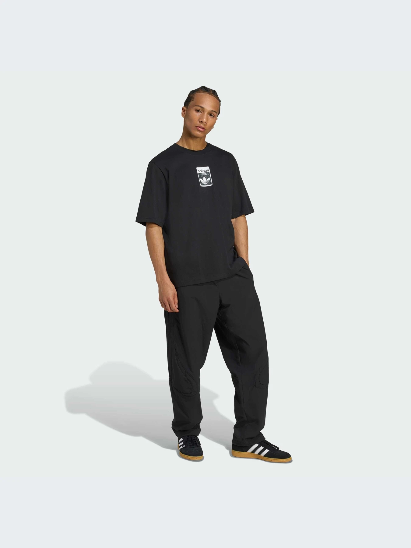 Футболки и поло Adidas Graphics модель JV7569-KZ Футболки и поло Adidas Graphics модель JV7569-KZ Фото