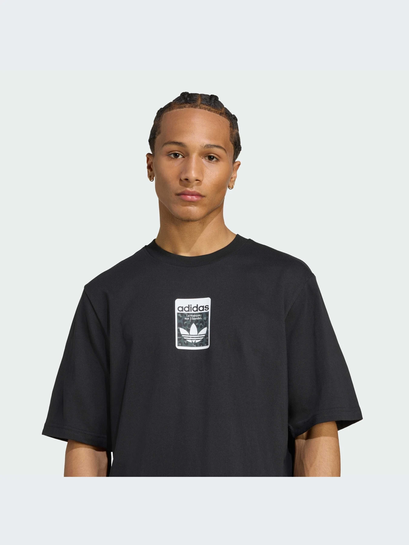 Футболки и поло Adidas Graphics модель JV7569-KZ Футболки и поло Adidas Graphics модель JV7569-KZ Фото