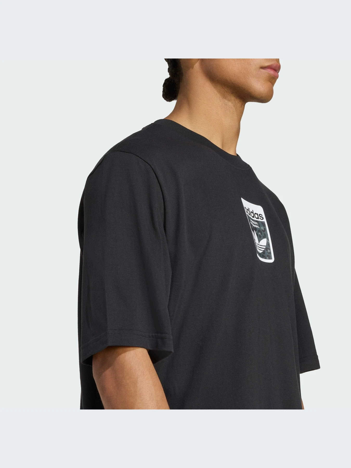 Футболки и поло Adidas Graphics модель JV7569-KZ Футболки и поло Adidas Graphics модель JV7569-KZ Фото