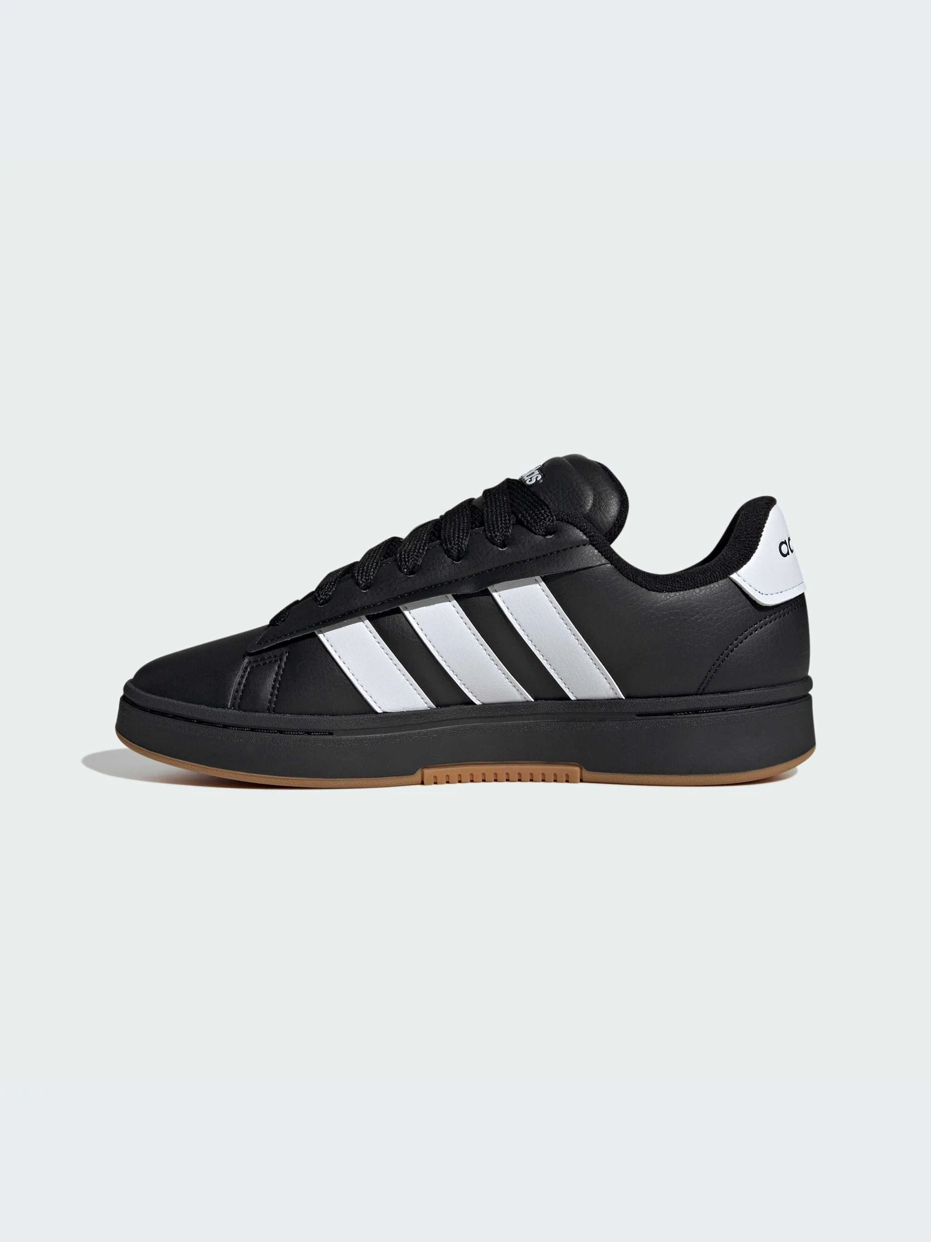 Кроссовки Adidas модель JQ2997-KZ Кроссовки Adidas модель JQ2997-KZ Фото