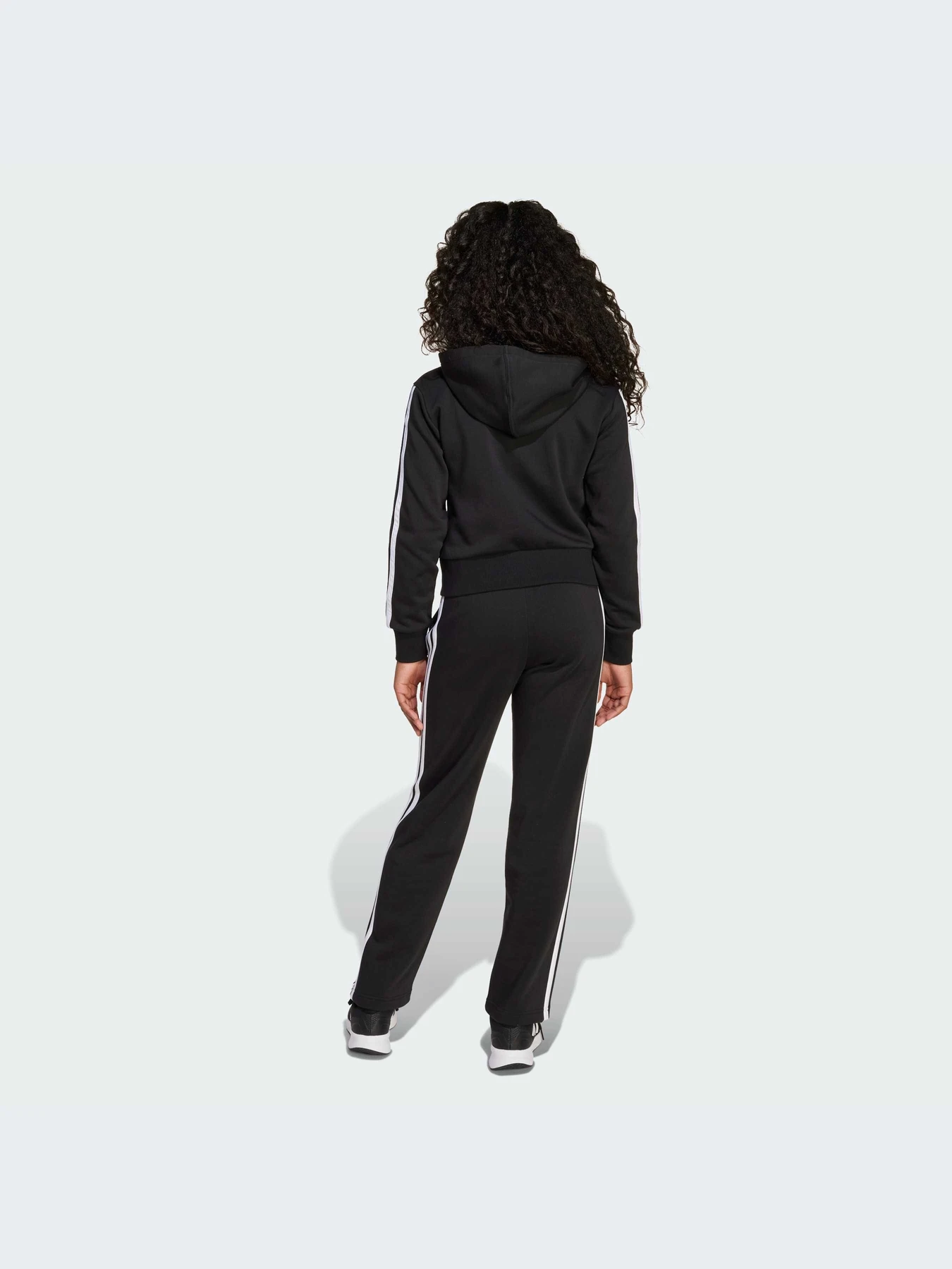 Костюмы Adidas модель JM1490-KZ Костюмы Adidas модель JM1490-KZ Фото