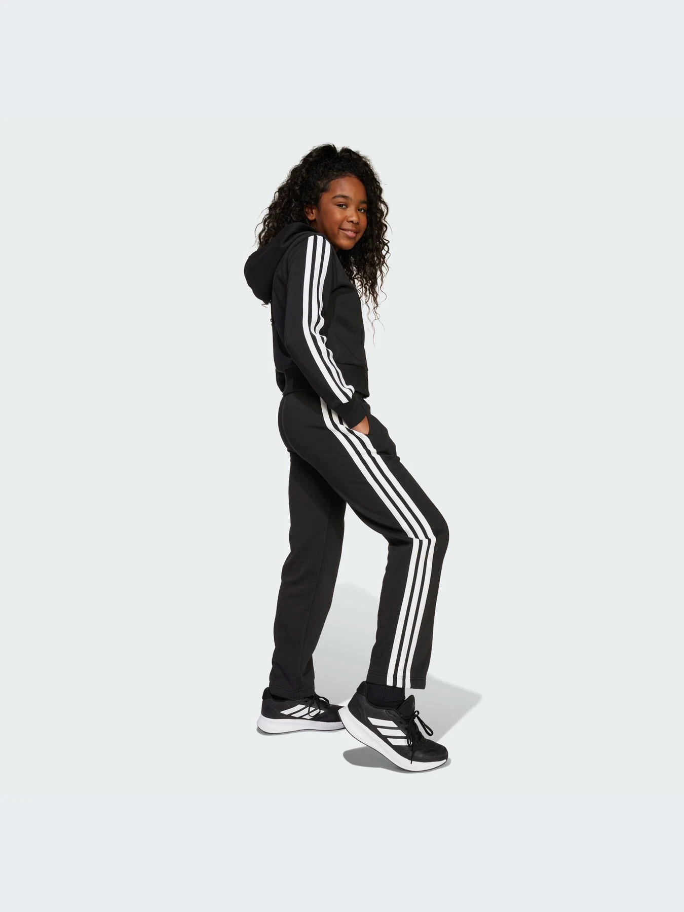 Костюмы Adidas модель JM1490-KZ Костюмы Adidas модель JM1490-KZ Фото