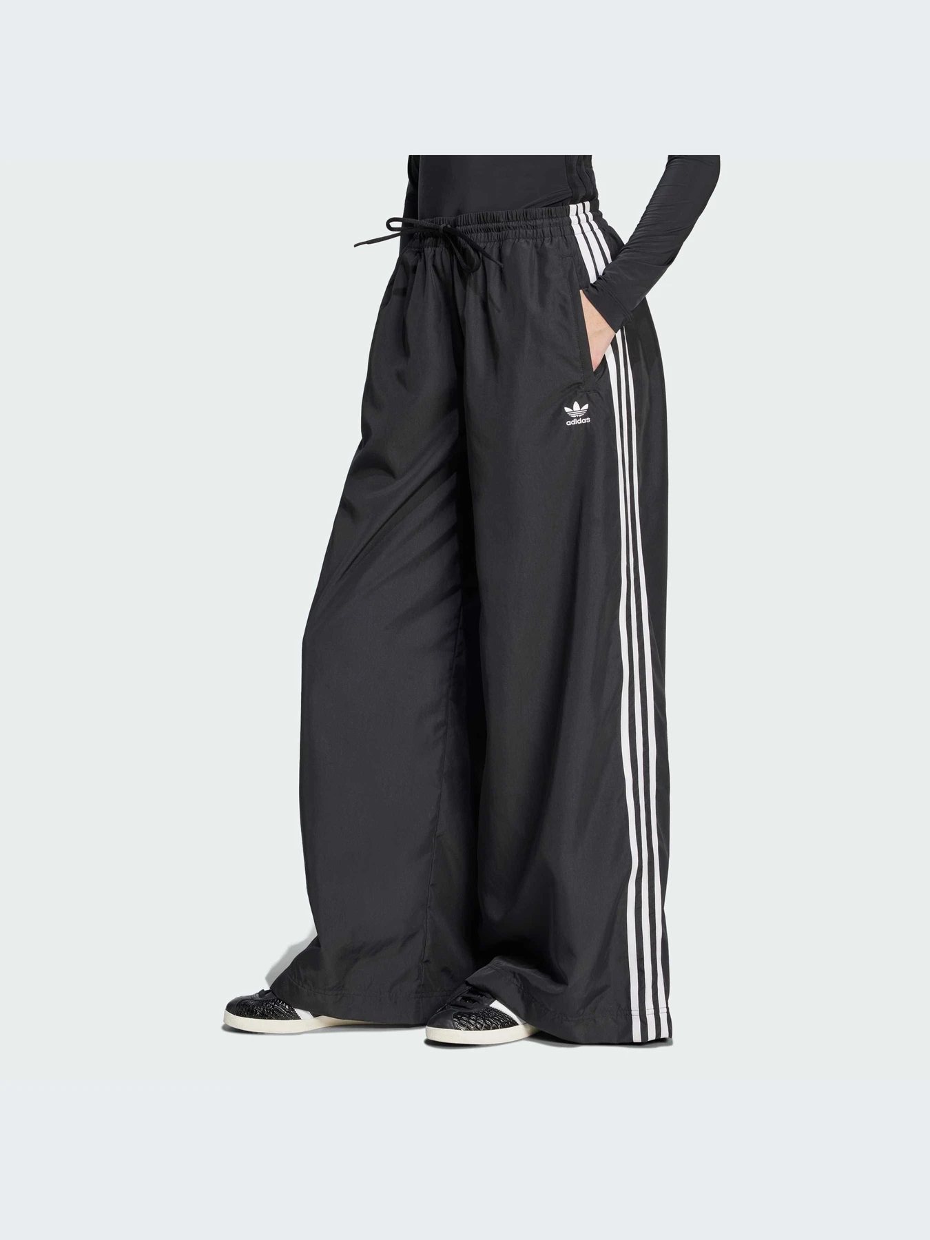 Брюки Adidas Adicolor модель JD3390-KZ Брюки Adidas Adicolor модель JD3390-KZ Фото