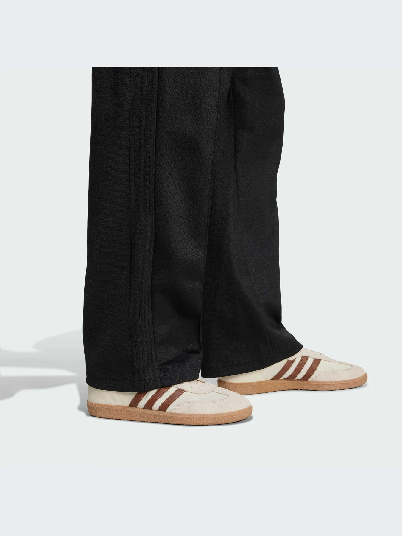 Брюки Adidas Adicolor модель JY1417-KZ Брюки Adidas Adicolor модель JY1417-KZ Фото
