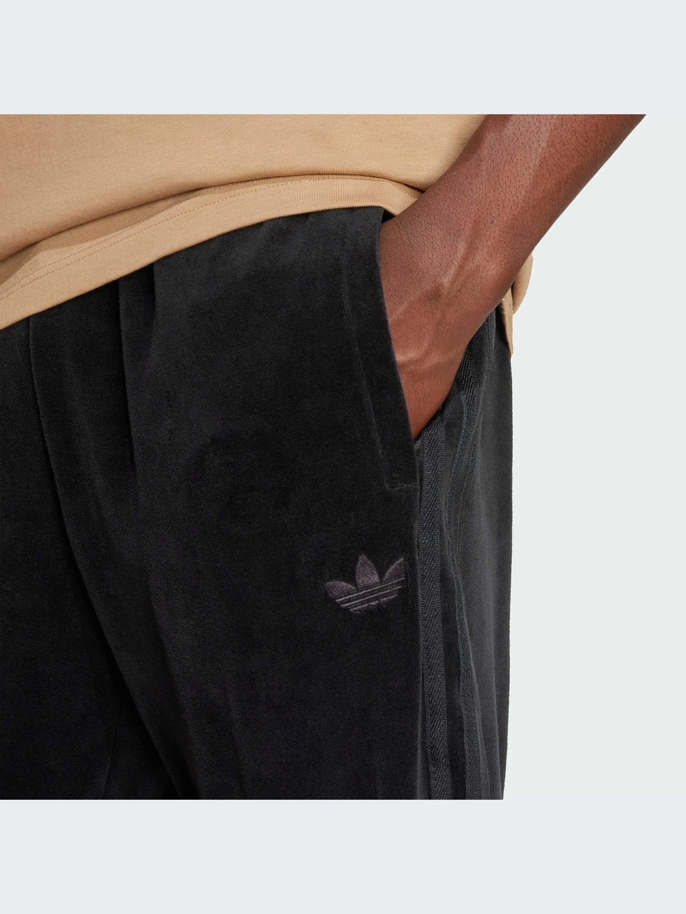 Брюки Adidas Adicolor модель JW8377-KZ Брюки Adidas Adicolor модель JW8377-KZ Фото