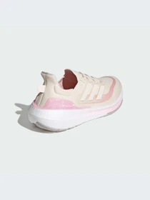 Кроссовки Adidas Ultraboost модель IE5828-KZ Фото