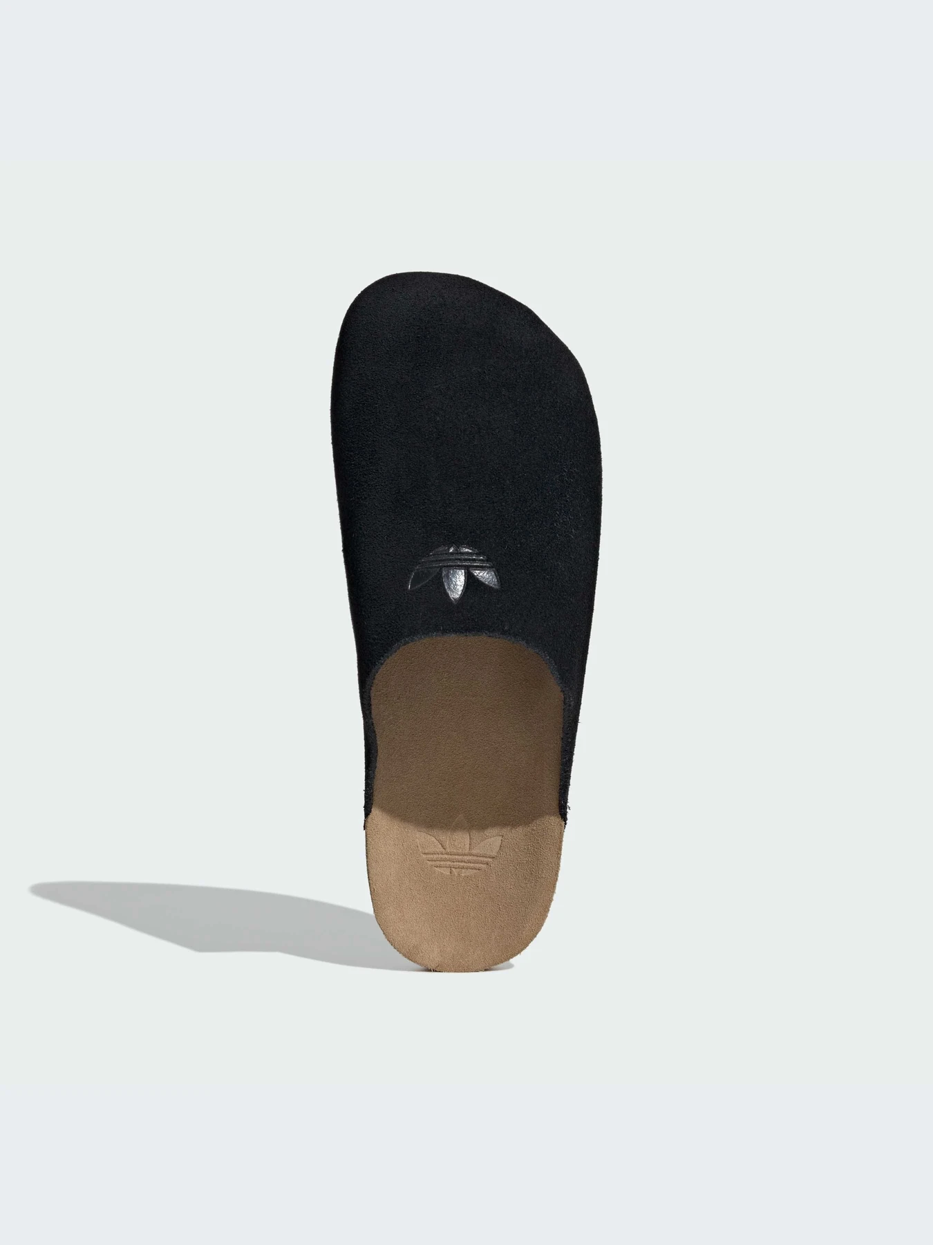 Шлёпанцы Adidas модель JQ4367-KZ Шлёпанцы Adidas модель JQ4367-KZ Фото