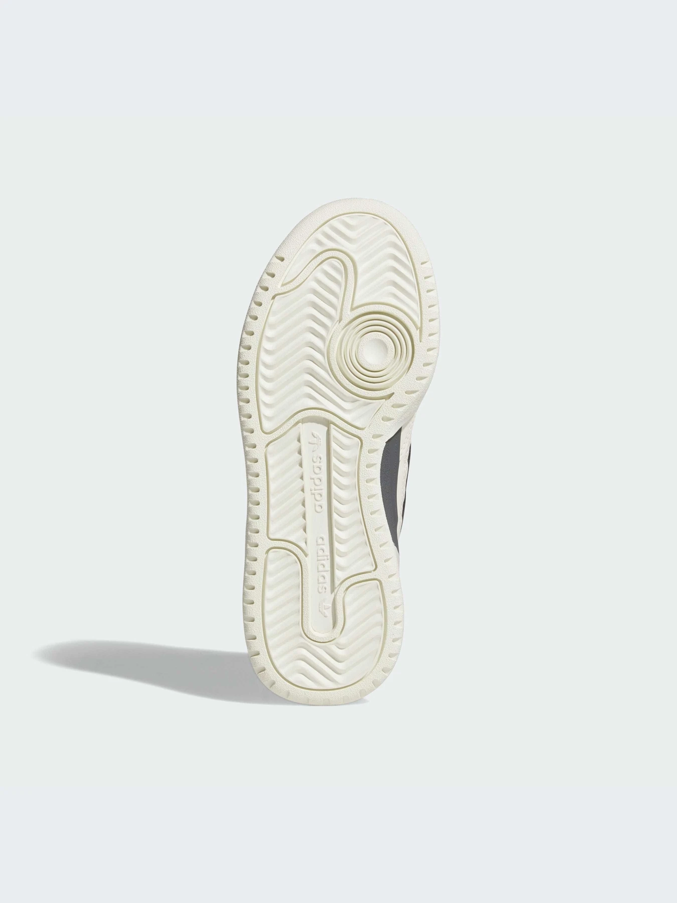 Кроссовки Adidas Forum модель JQ8510-KZ Кроссовки Adidas Forum модель JQ8510-KZ Фото