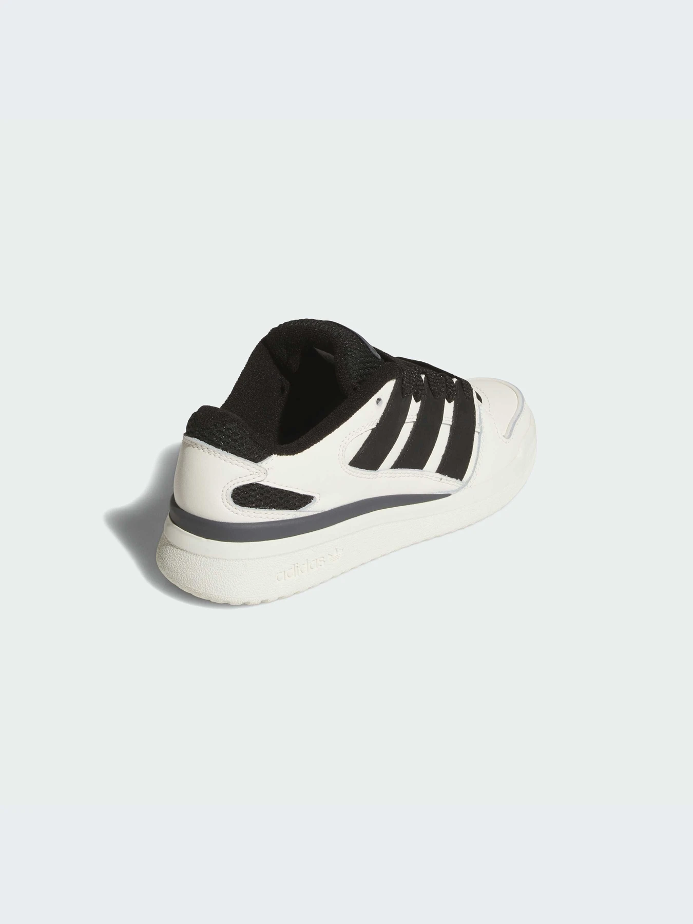 Кроссовки Adidas Forum модель JQ8510-KZ Кроссовки Adidas Forum модель JQ8510-KZ Фото
