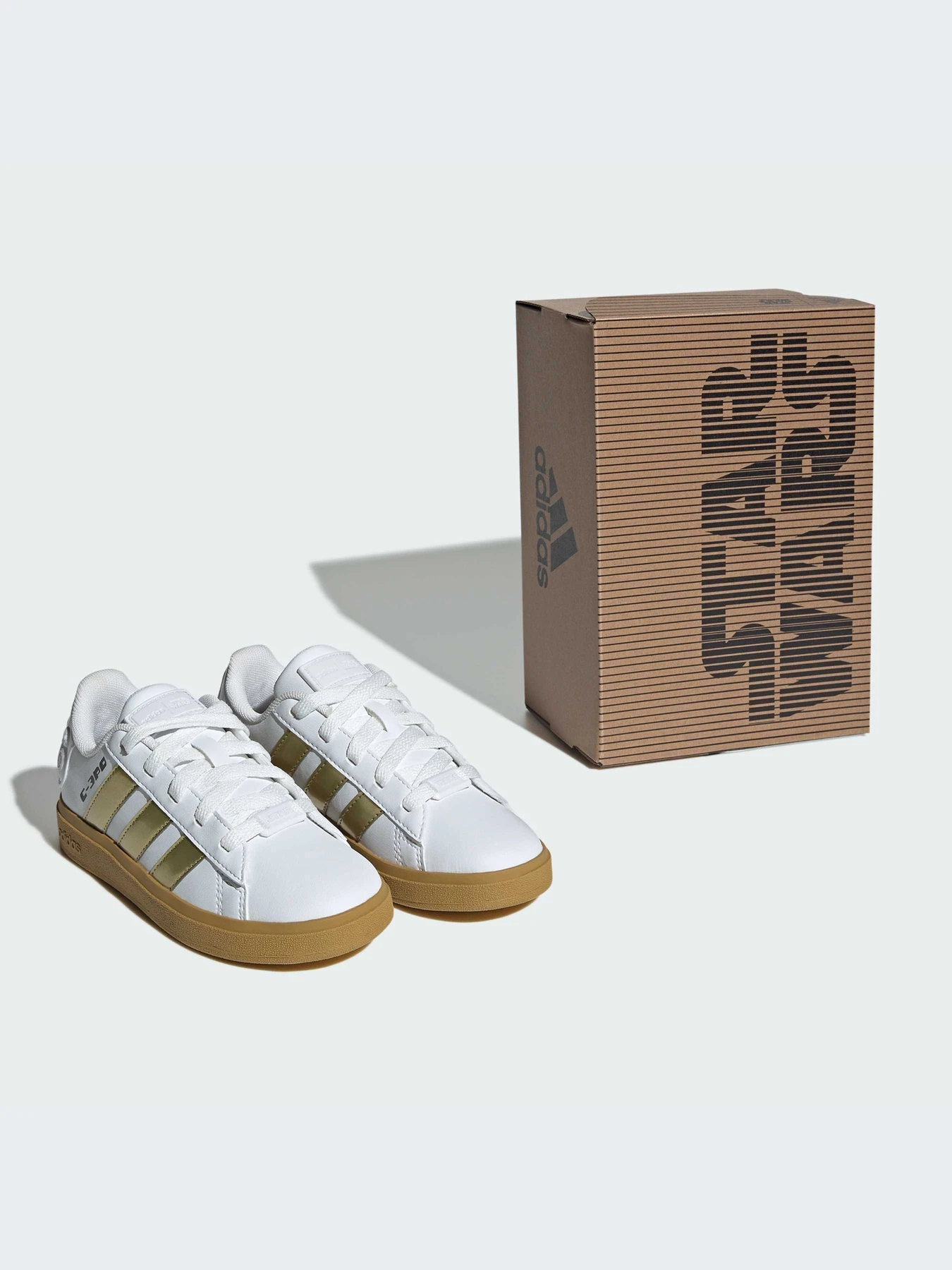 Кроссовки Adidas модель IH1132-KZ Кроссовки Adidas модель IH1132-KZ Фото
