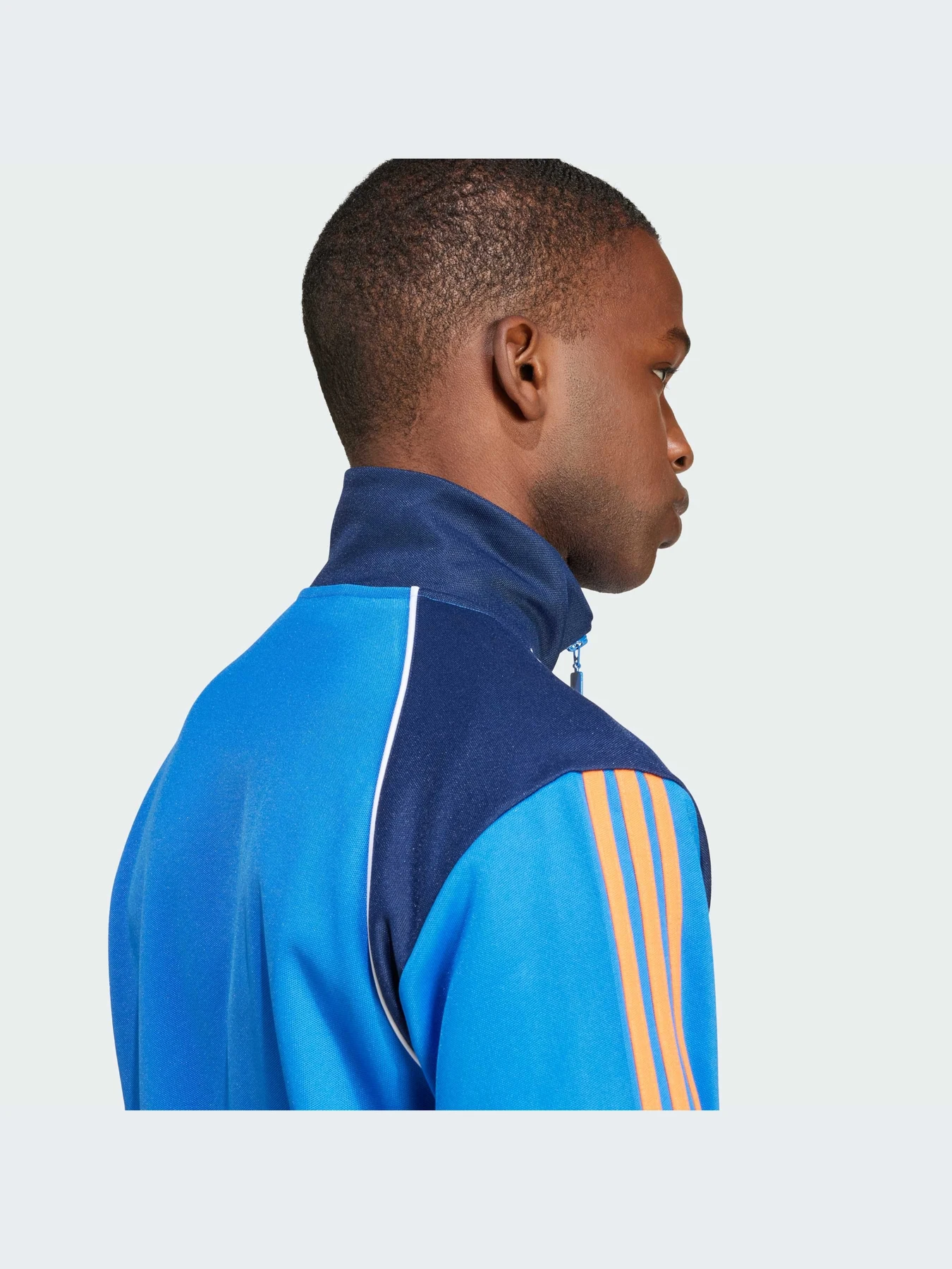 Худи и свитшоты Adidas модель JC8387-KZ Худи и свитшоты Adidas модель JC8387-KZ Фото