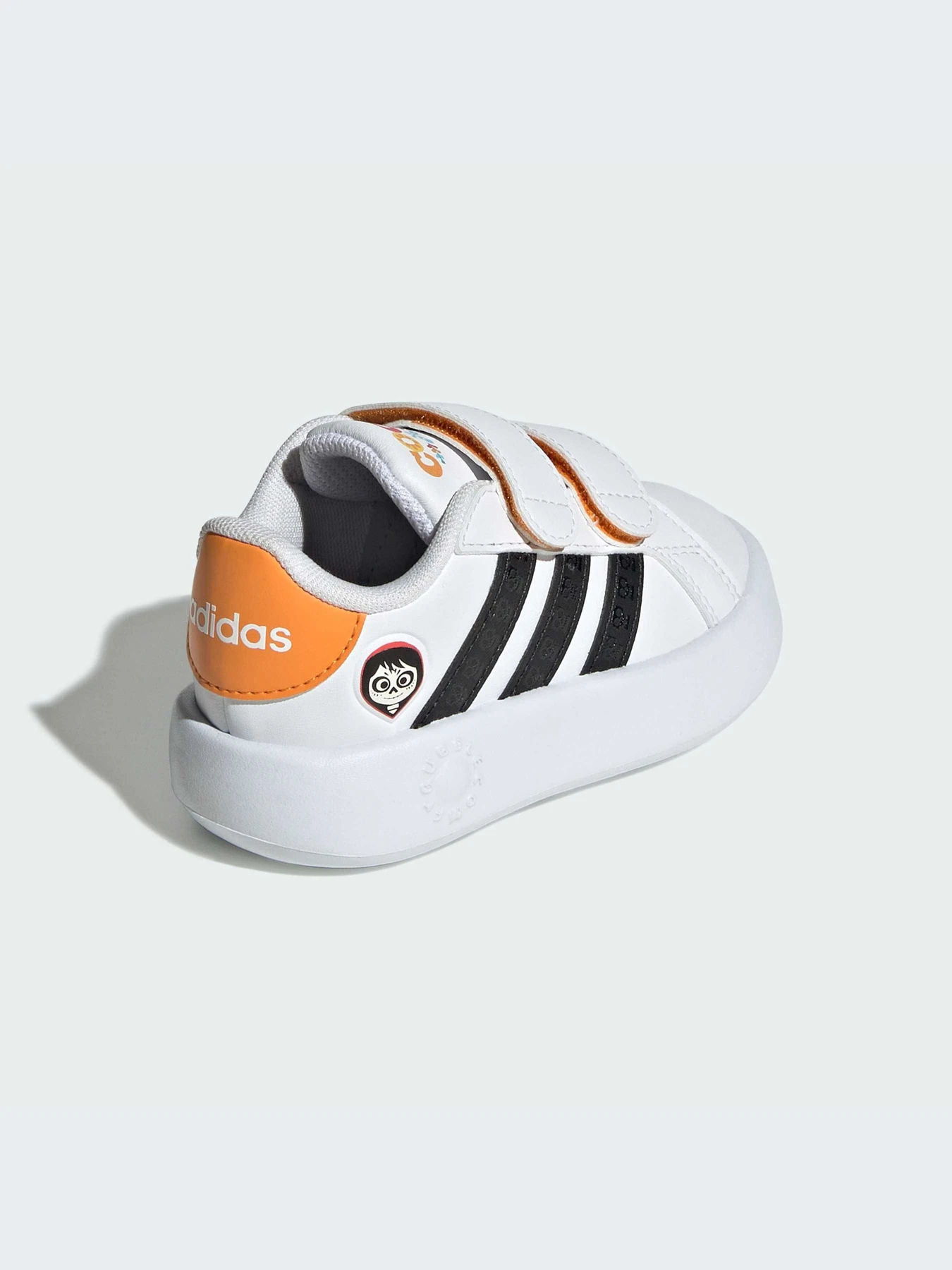 Кроссовки Adidas модель JR5625-KZ Кроссовки Adidas модель JR5625-KZ Фото