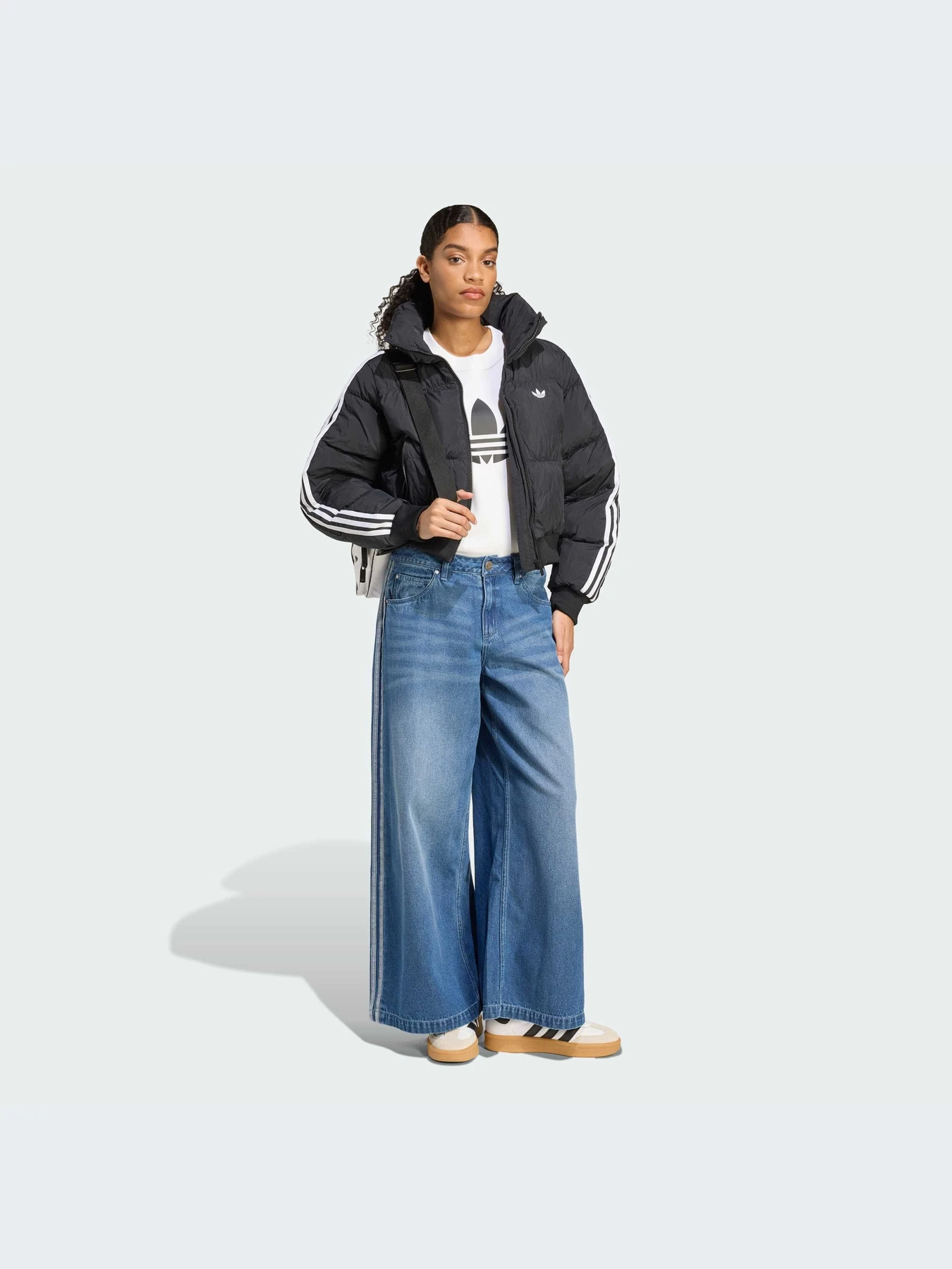 Куртки и дубленки Adidas Adicolor модель JX2970-KZ Куртки и дубленки Adidas Adicolor модель JX2970-KZ Фото