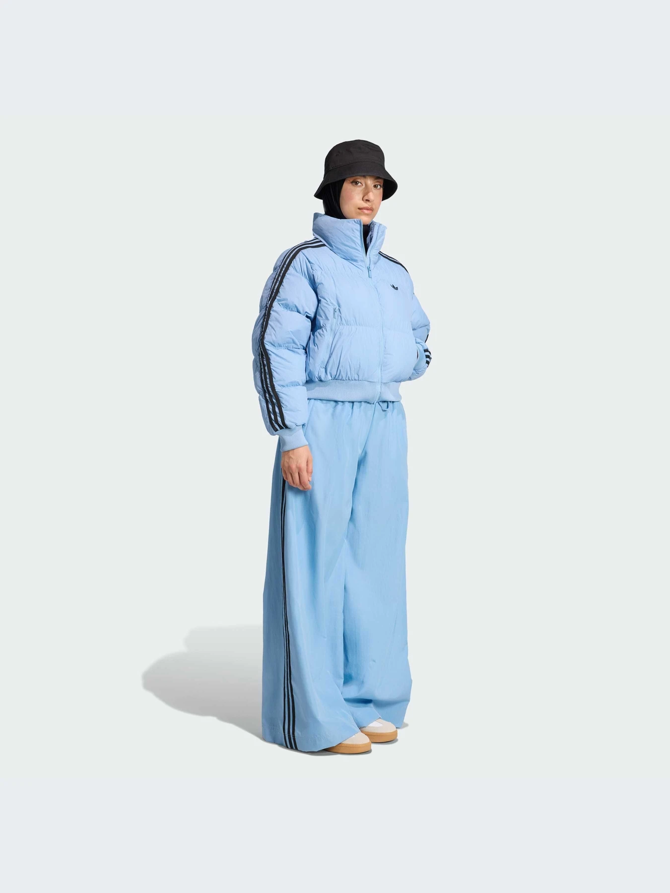 Куртки и дубленки Adidas Adicolor модель JX2969-KZ Куртки и дубленки Adidas Adicolor модель JX2969-KZ Фото