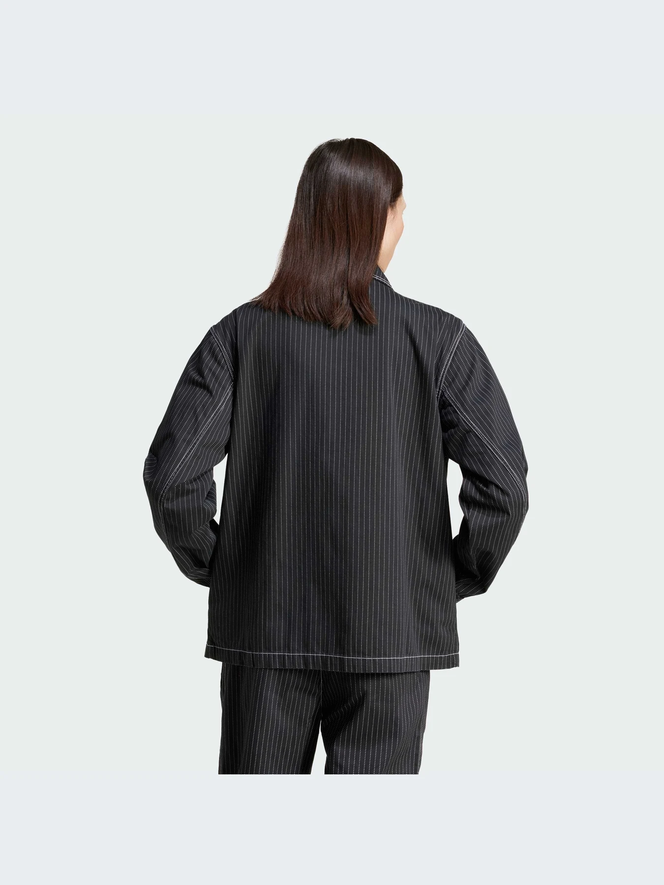 Куртки и дубленки Adidas Graphics модель JP4485-KZ Куртки и дубленки Adidas Graphics модель JP4485-KZ Фото