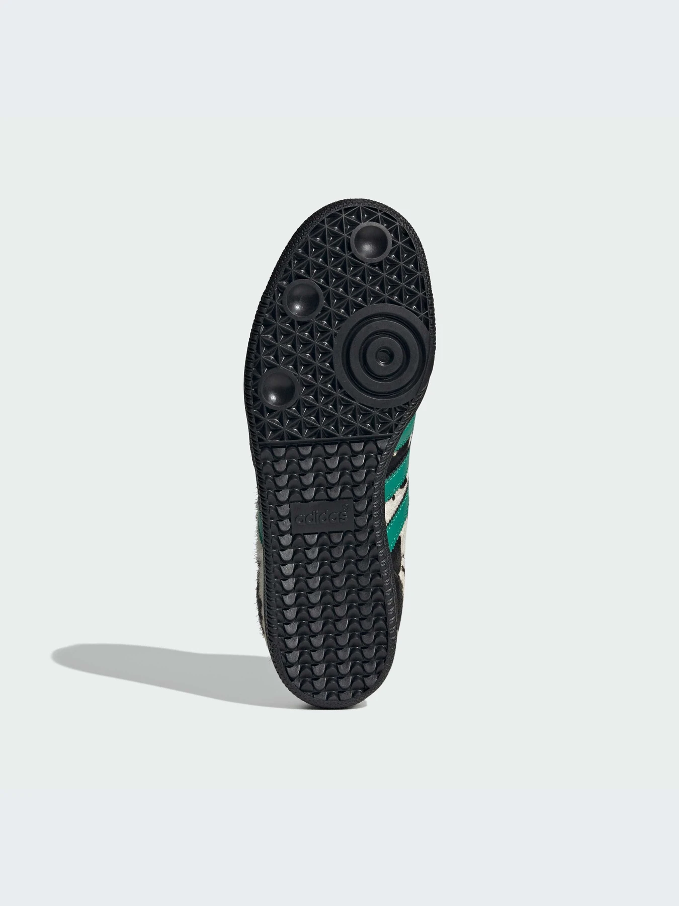 Кроссовки Adidas модель JS3930-KZ Кроссовки Adidas модель JS3930-KZ Фото