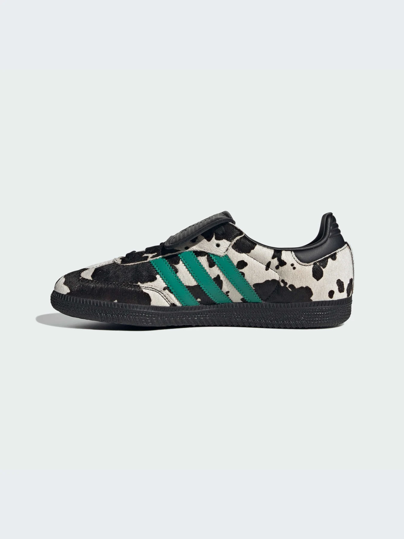 Кроссовки Adidas модель JS3930-KZ Кроссовки Adidas модель JS3930-KZ Фото
