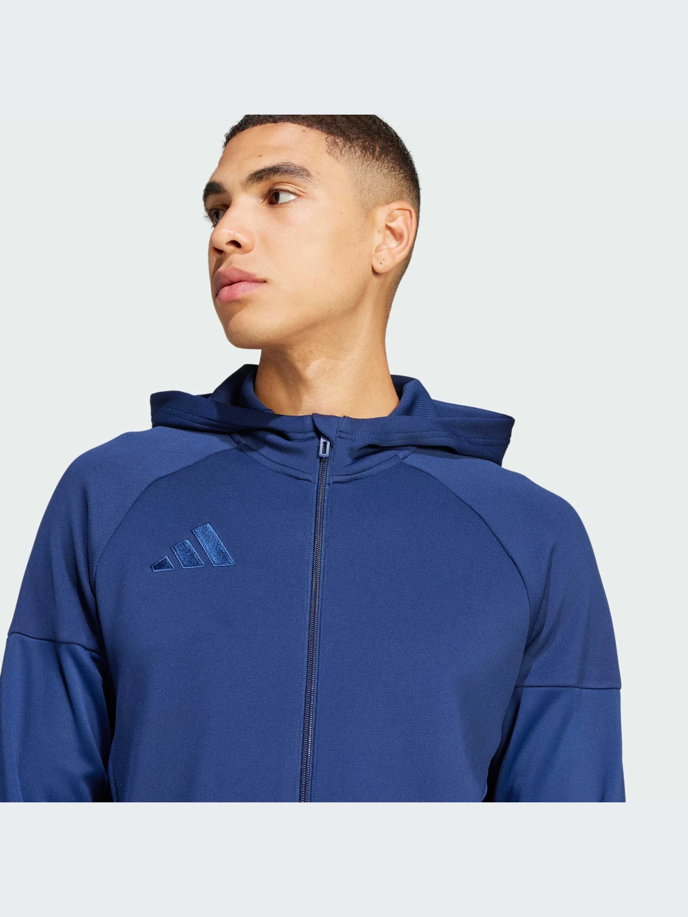 Худи и свитшоты Adidas Tiro модель JC5131-KZ Худи и свитшоты Adidas Tiro модель JC5131-KZ Фото