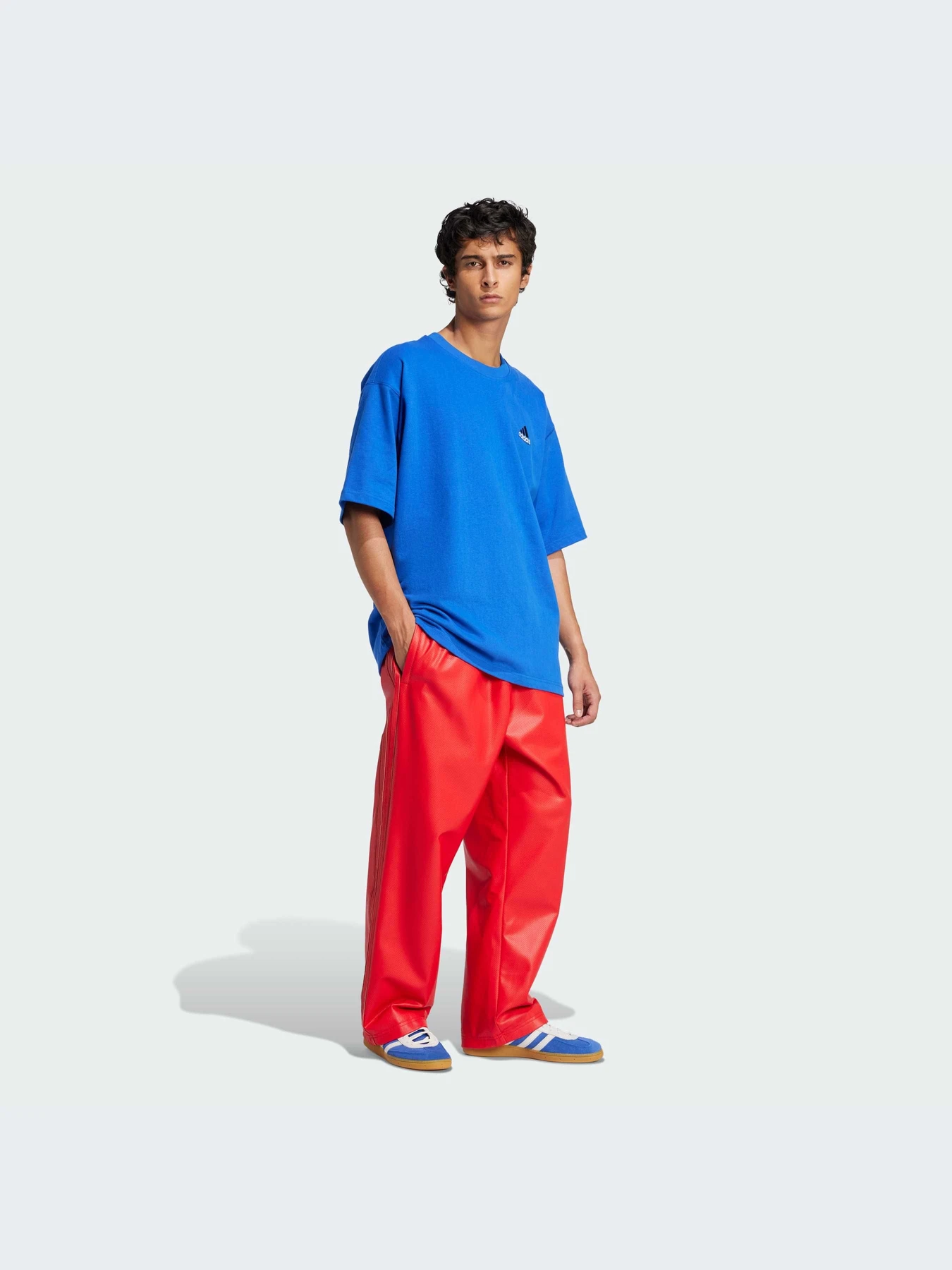 Футболки и поло Adidas Graphics модель JN4847-KZ Футболки и поло Adidas Graphics модель JN4847-KZ Фото