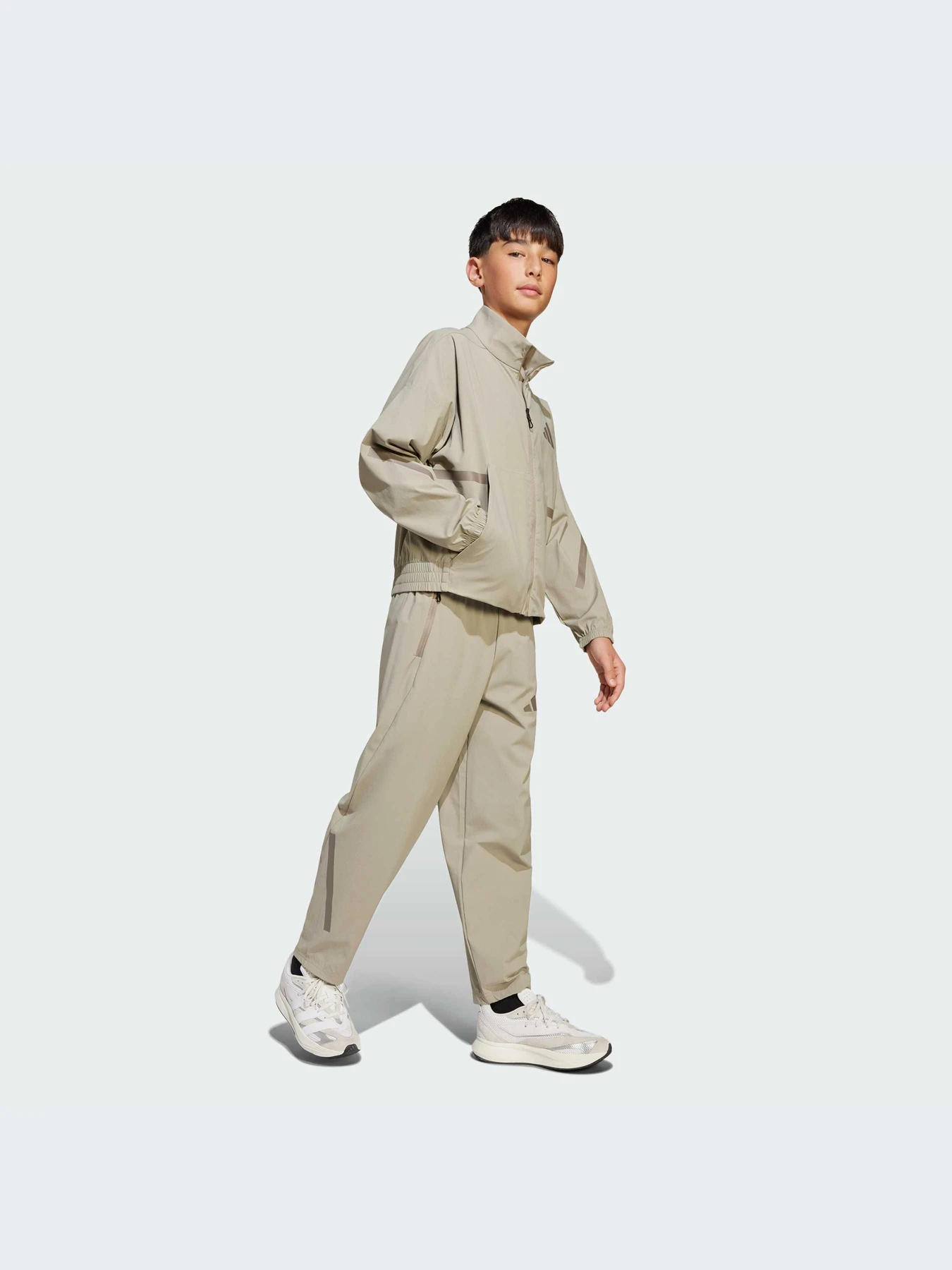 Брюки Adidas ZNE модель JN8953-KZ Брюки Adidas ZNE модель JN8953-KZ Фото