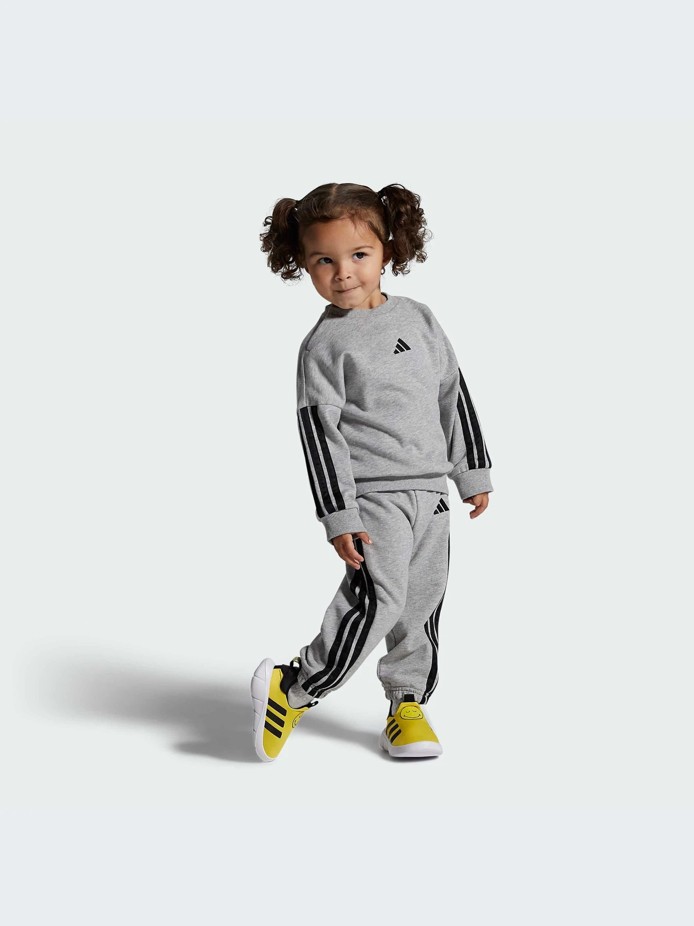 Кроссовки Adidas модель IH6311-KZ Кроссовки Adidas модель IH6311-KZ Фото