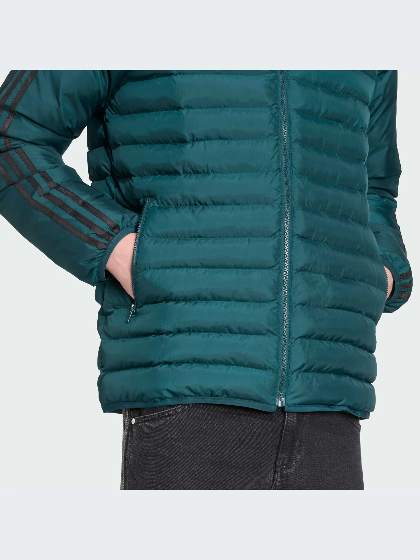 Куртки и дубленки Adidas модель JX4116-KZ Куртки и дубленки Adidas модель JX4116-KZ Фото