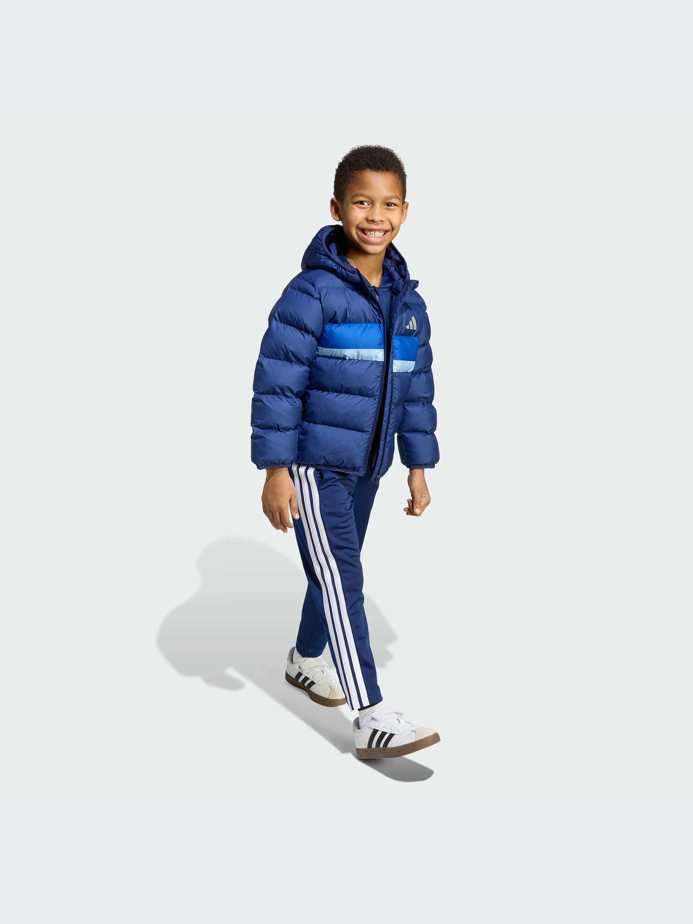 Куртки и дубленки Adidas модель JW2453-KZ Куртки и дубленки Adidas модель JW2453-KZ Фото