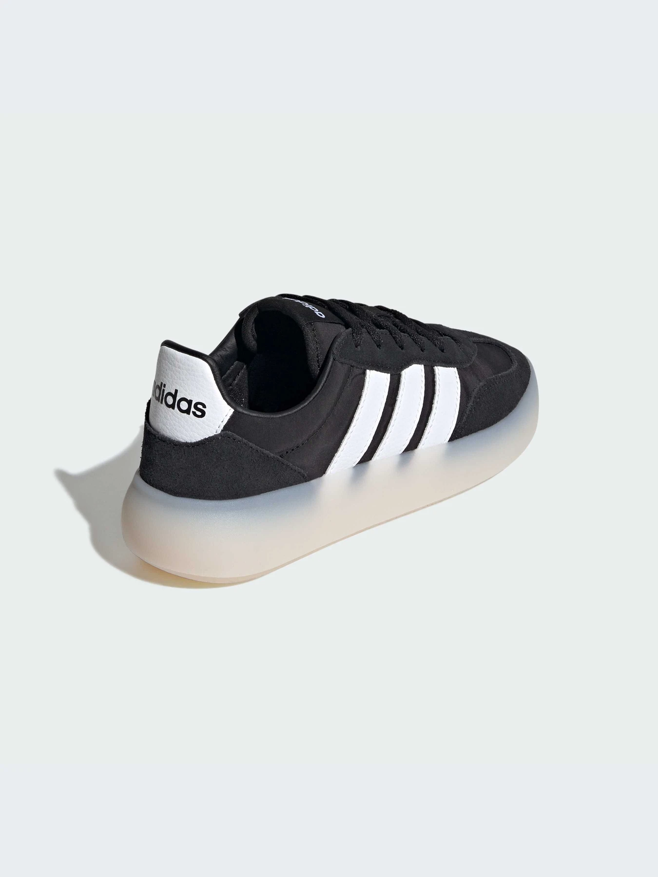 Кроссовки Adidas модель JR0762-KZ Кроссовки Adidas модель JR0762-KZ Фото