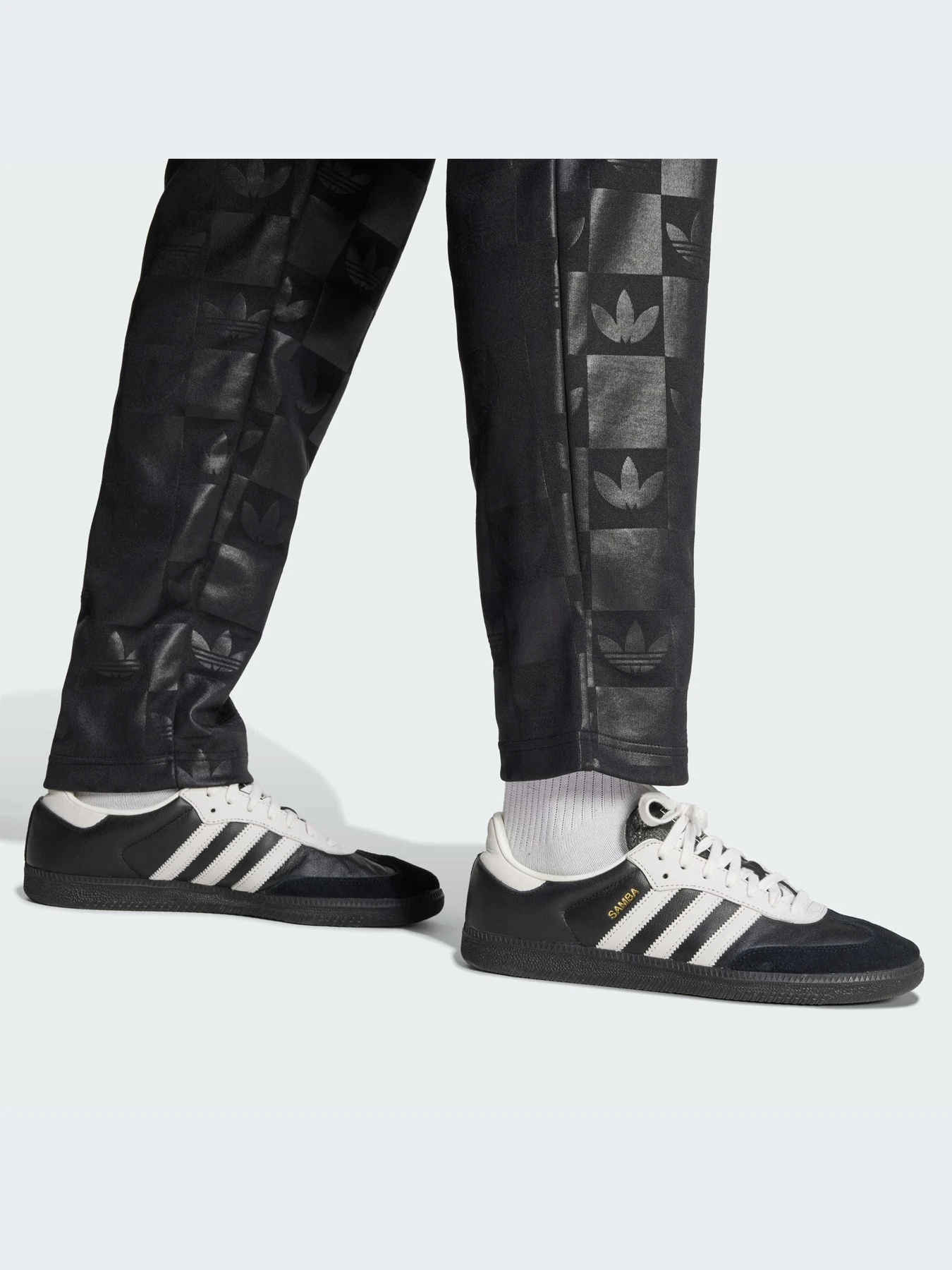 Брюки Adidas Graphics модель JY2977-KZ Брюки Adidas Graphics модель JY2977-KZ Фото