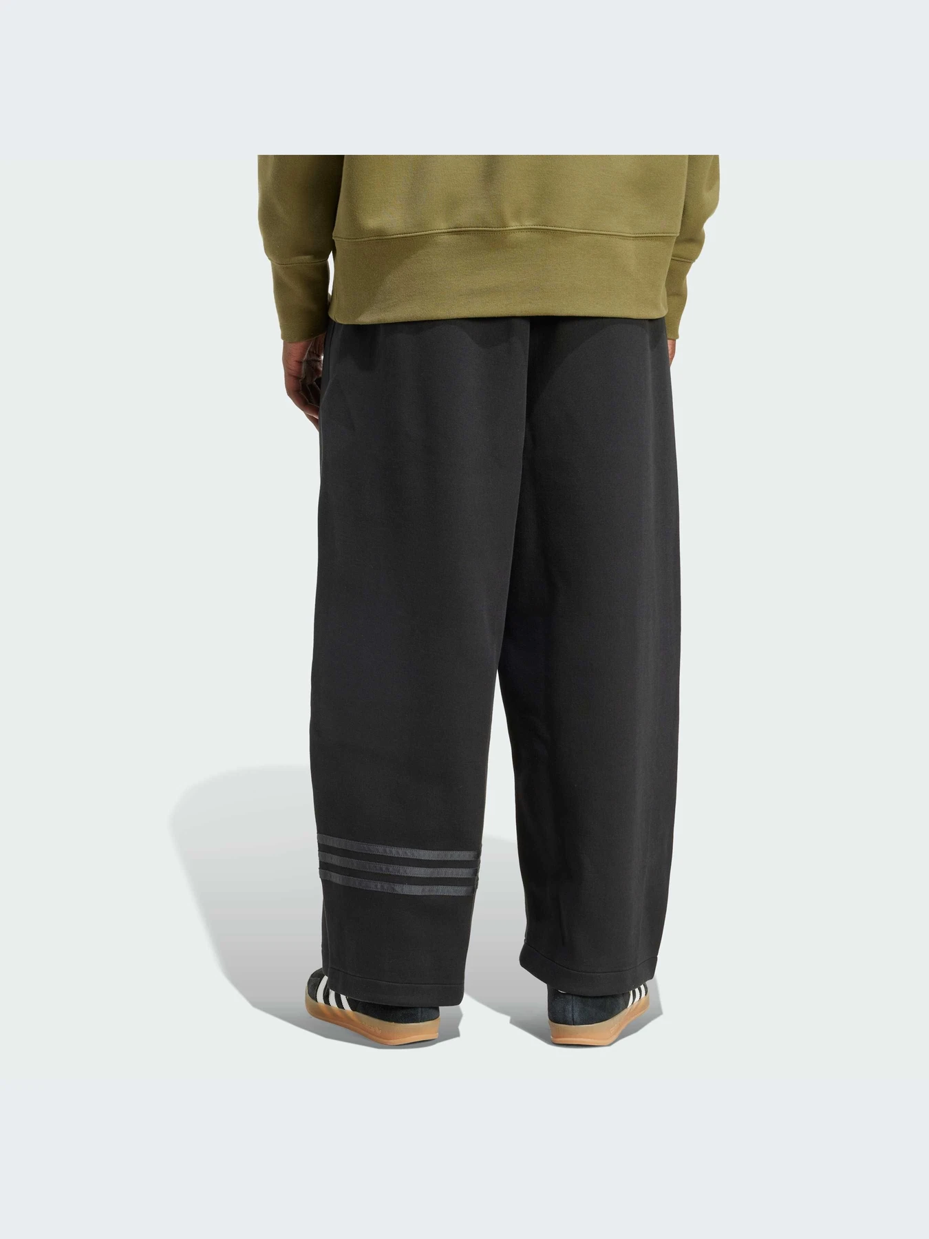 Брюки Adidas Adicolor модель JW5445-KZ Брюки Adidas Adicolor модель JW5445-KZ Фото