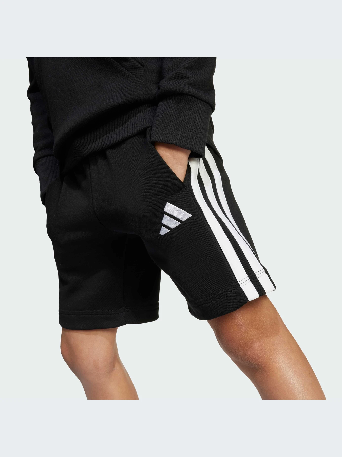 Шорты Adidas модель JM0902-KZ Шорты Adidas модель JM0902-KZ Фото