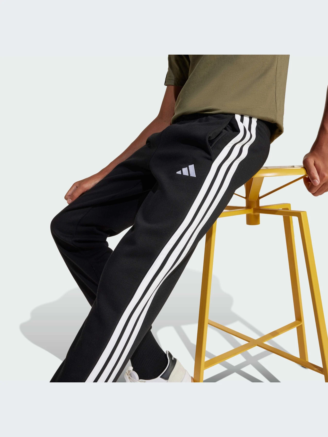 Брюки Adidas модель JJ3540-KZ Брюки Adidas модель JJ3540-KZ Фото