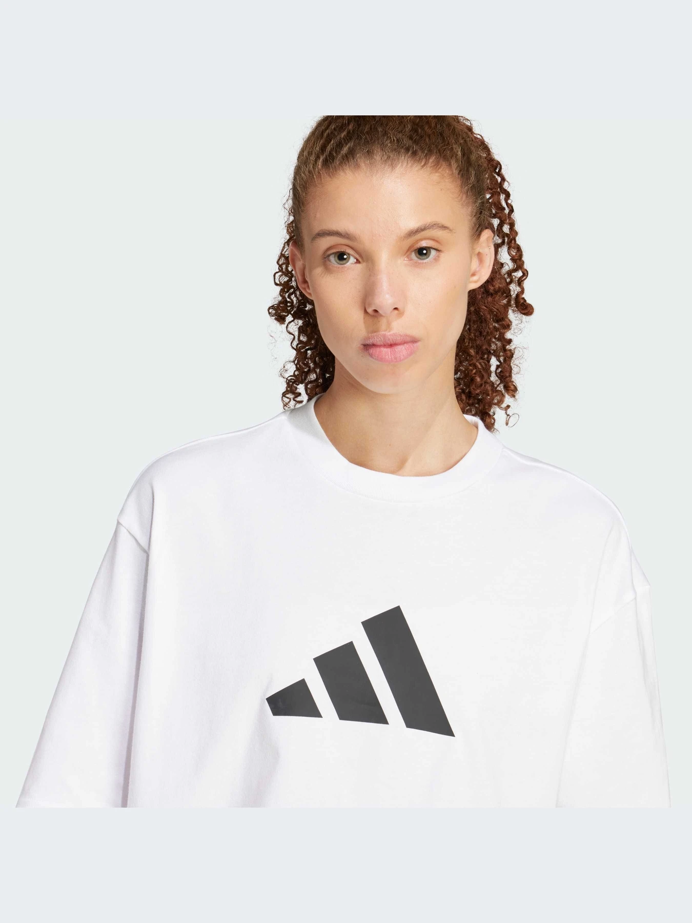 Футболки и поло Adidas модель JE0132-KZ Футболки и поло Adidas модель JE0132-KZ Фото