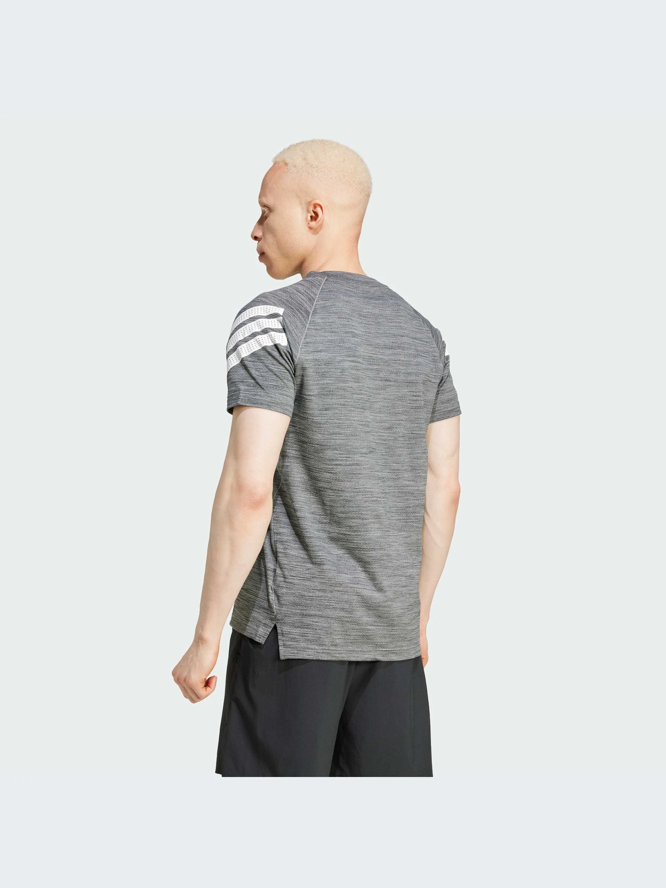 Футболки и поло Adidas модель JE5669-KZ Футболки и поло Adidas модель JE5669-KZ Фото